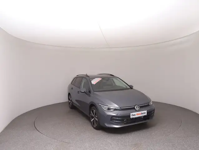 Volkswagen Golf view 2