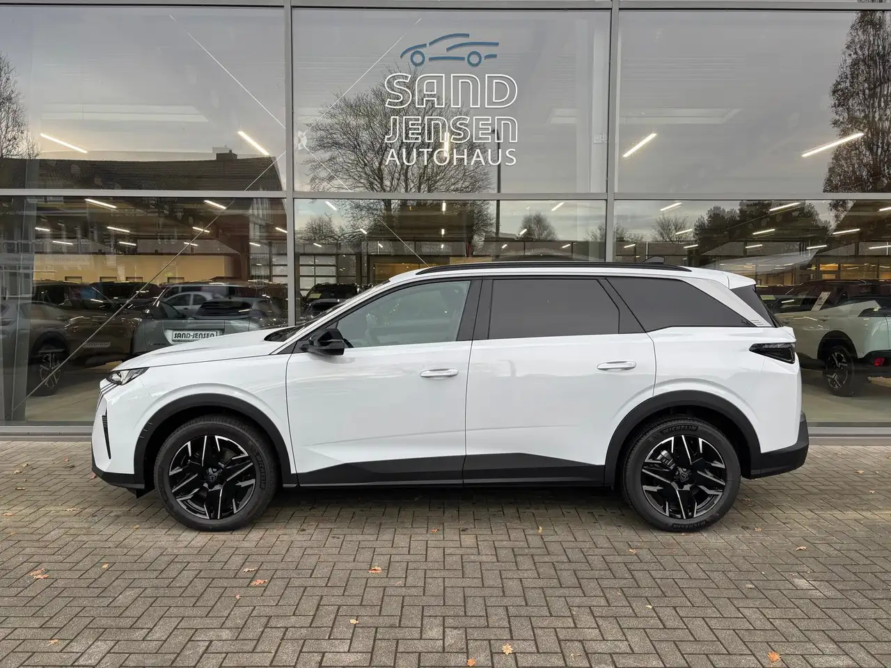 Peugeot 5008 Allure MHEV 145 e-DSC6 Temp 19" Kamera LED 3