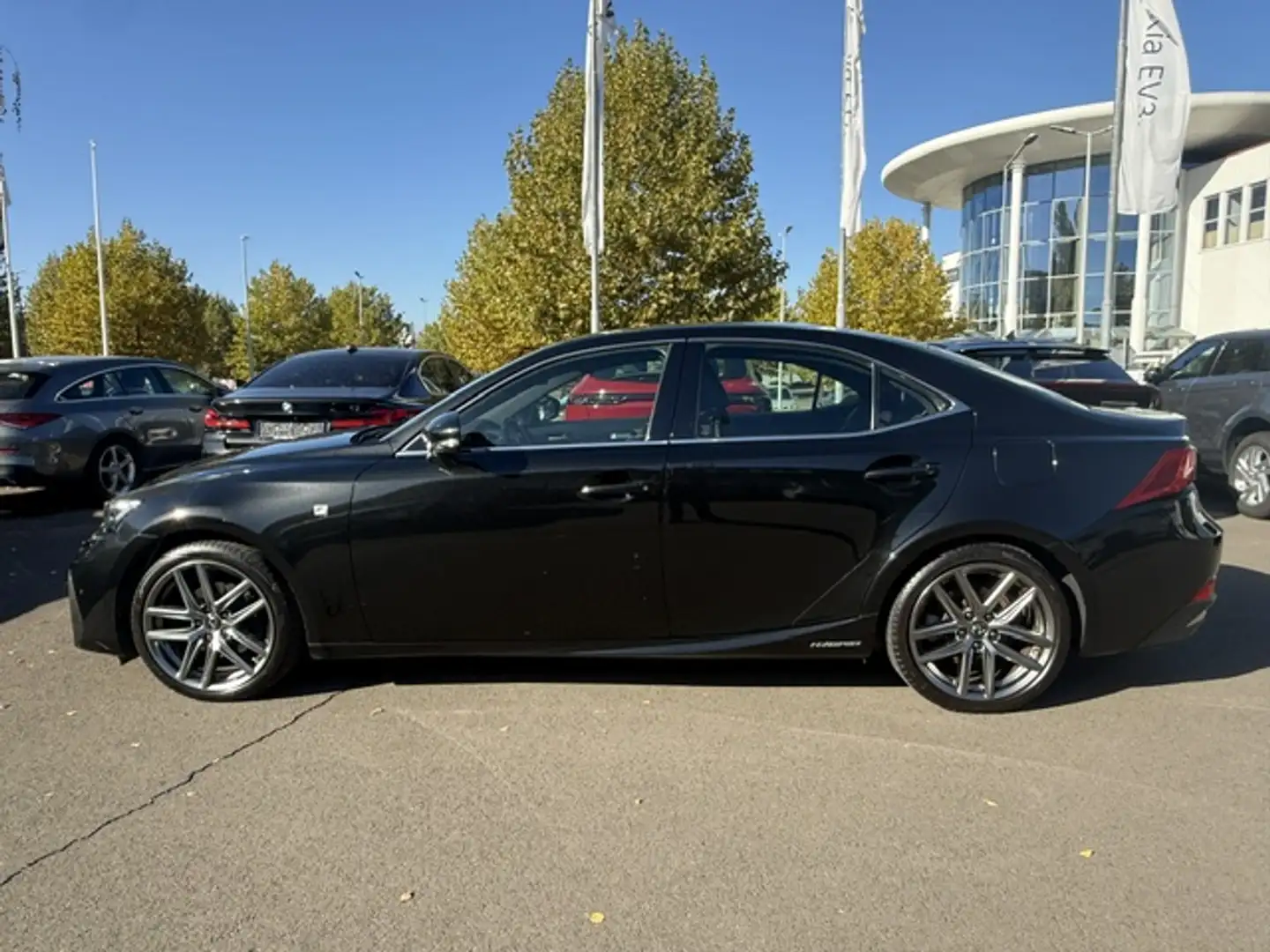 Lexus IS 300 300h F-Sport Aut. Schwarz - 2