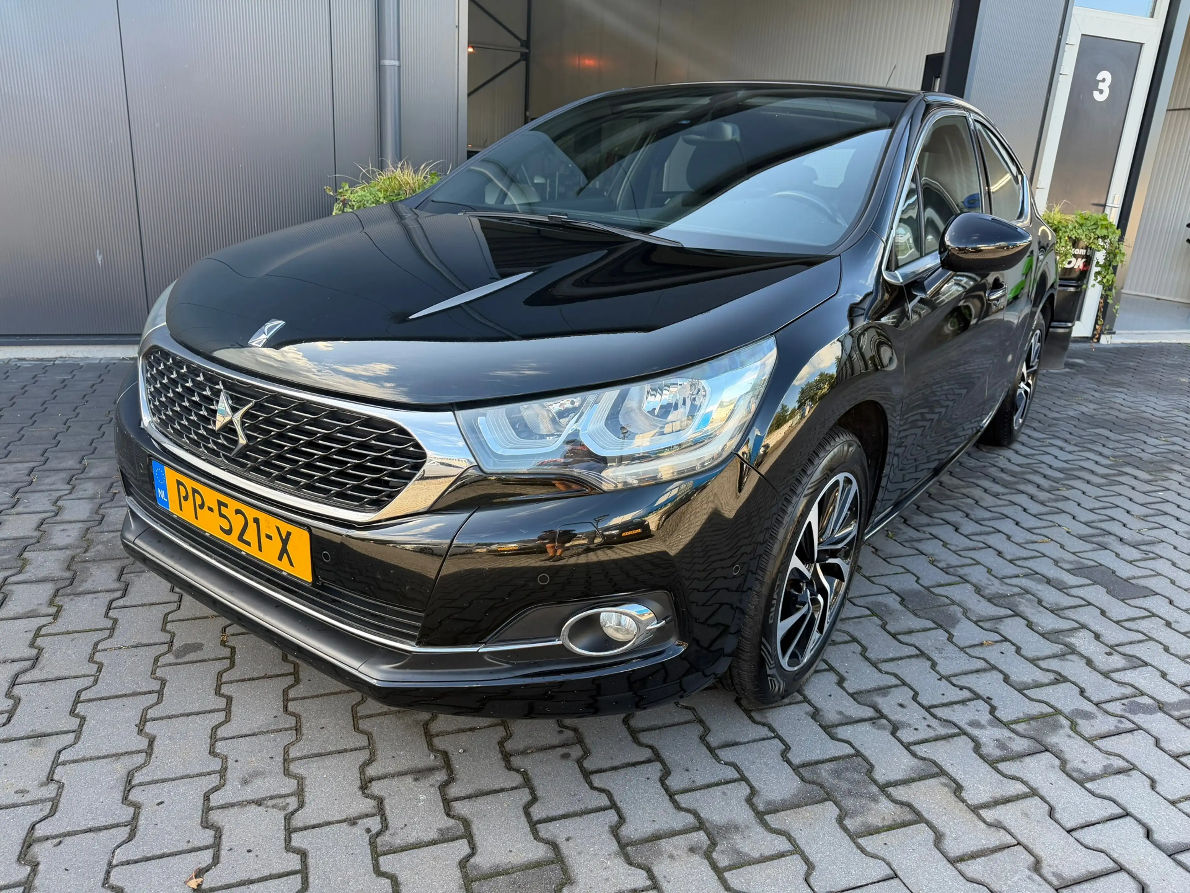DS Automobiles DS 4 Crossback 1.2 PureTech Business — photo 8