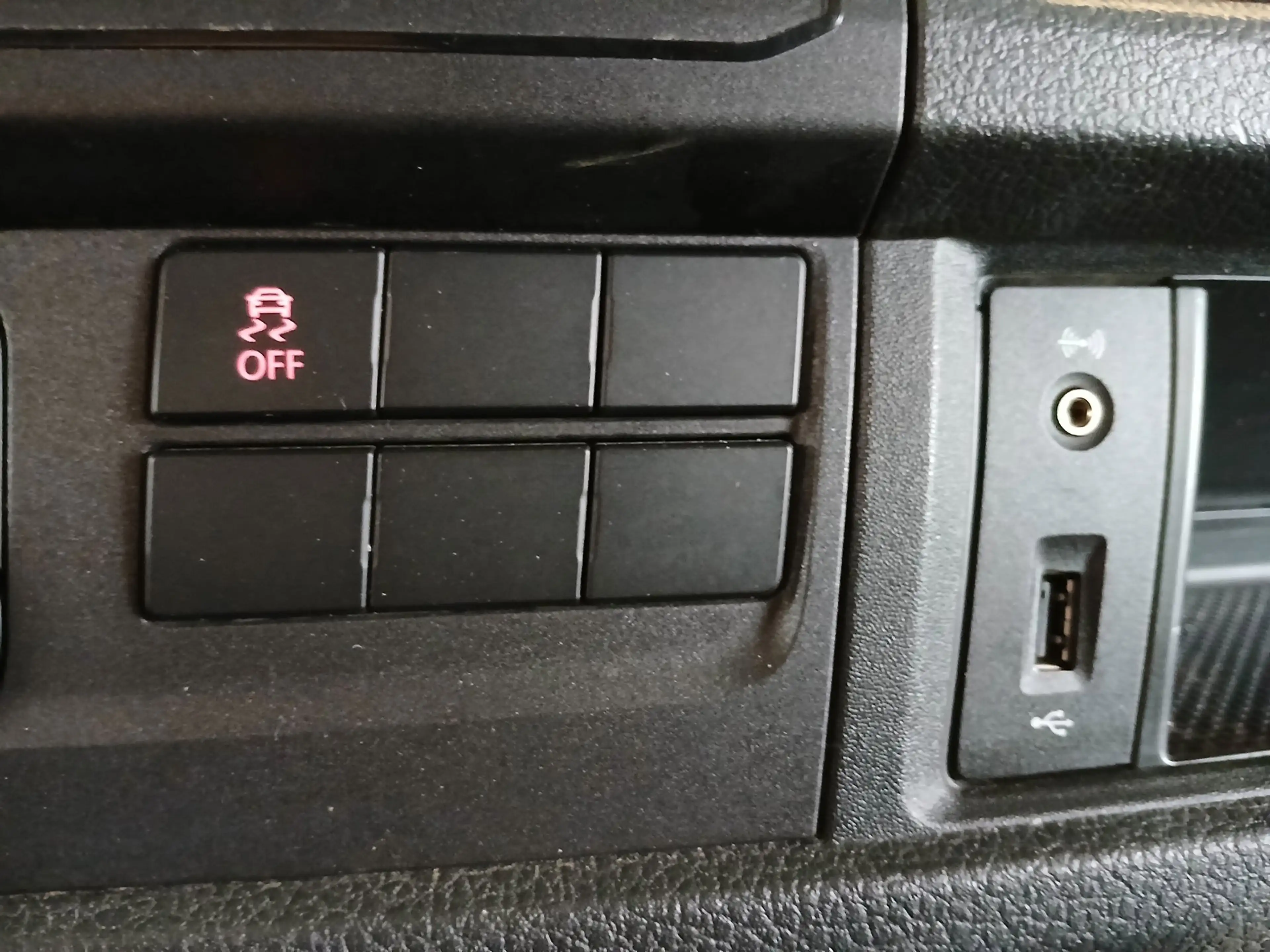 Volkswagen Transporter 2.0 TDI L2H1 Highline — photo 17