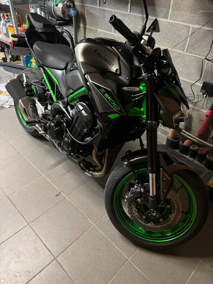 Kawasaki Z 900 Gris - 1
