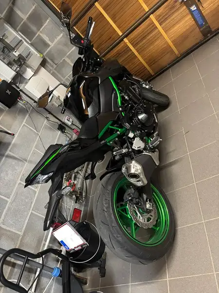 Kawasaki Z 900 - foto 3