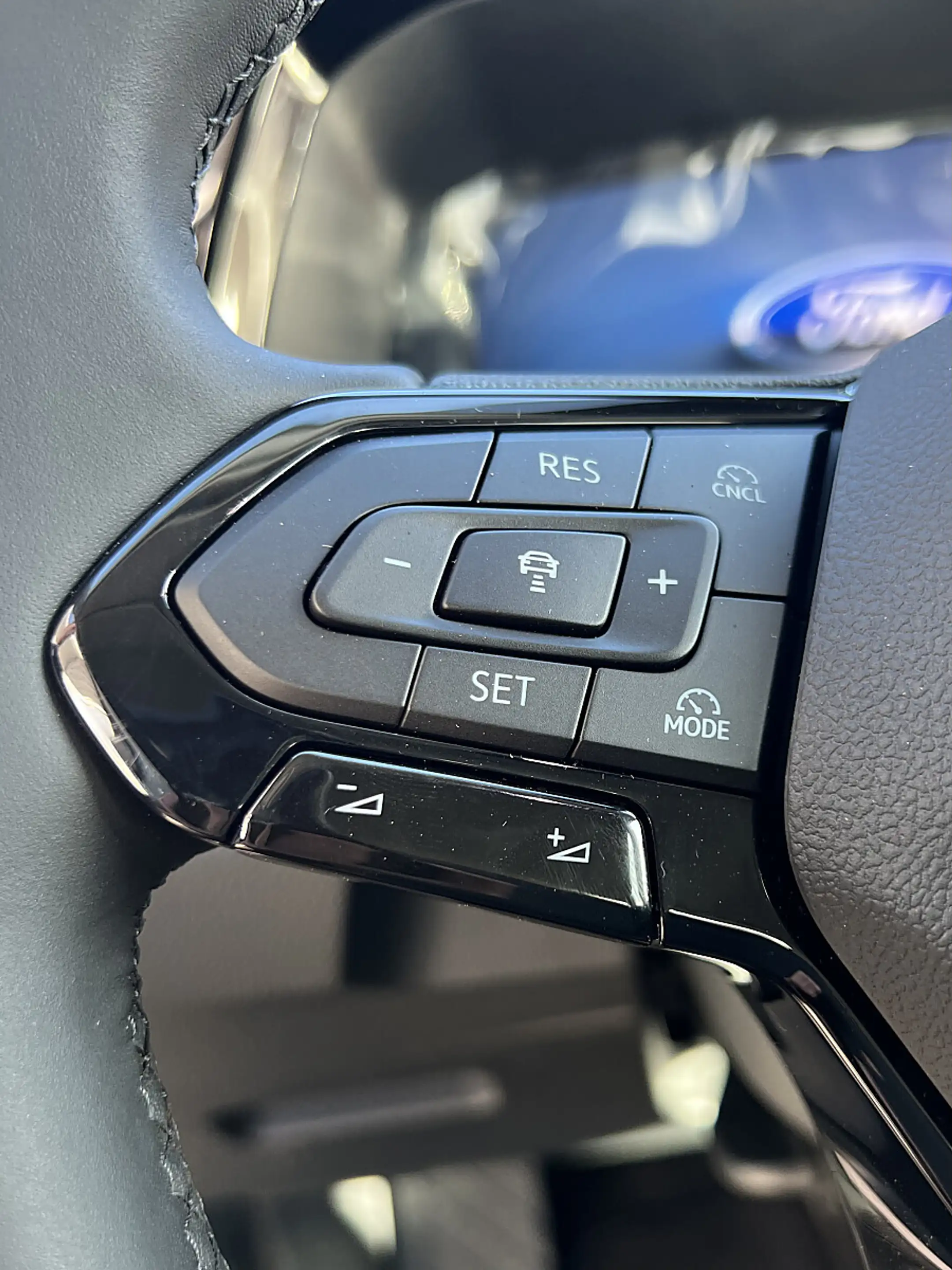 Ford Tourneo Connect 2,0 EcoBlue L1 Titanium Aut. — photo 8