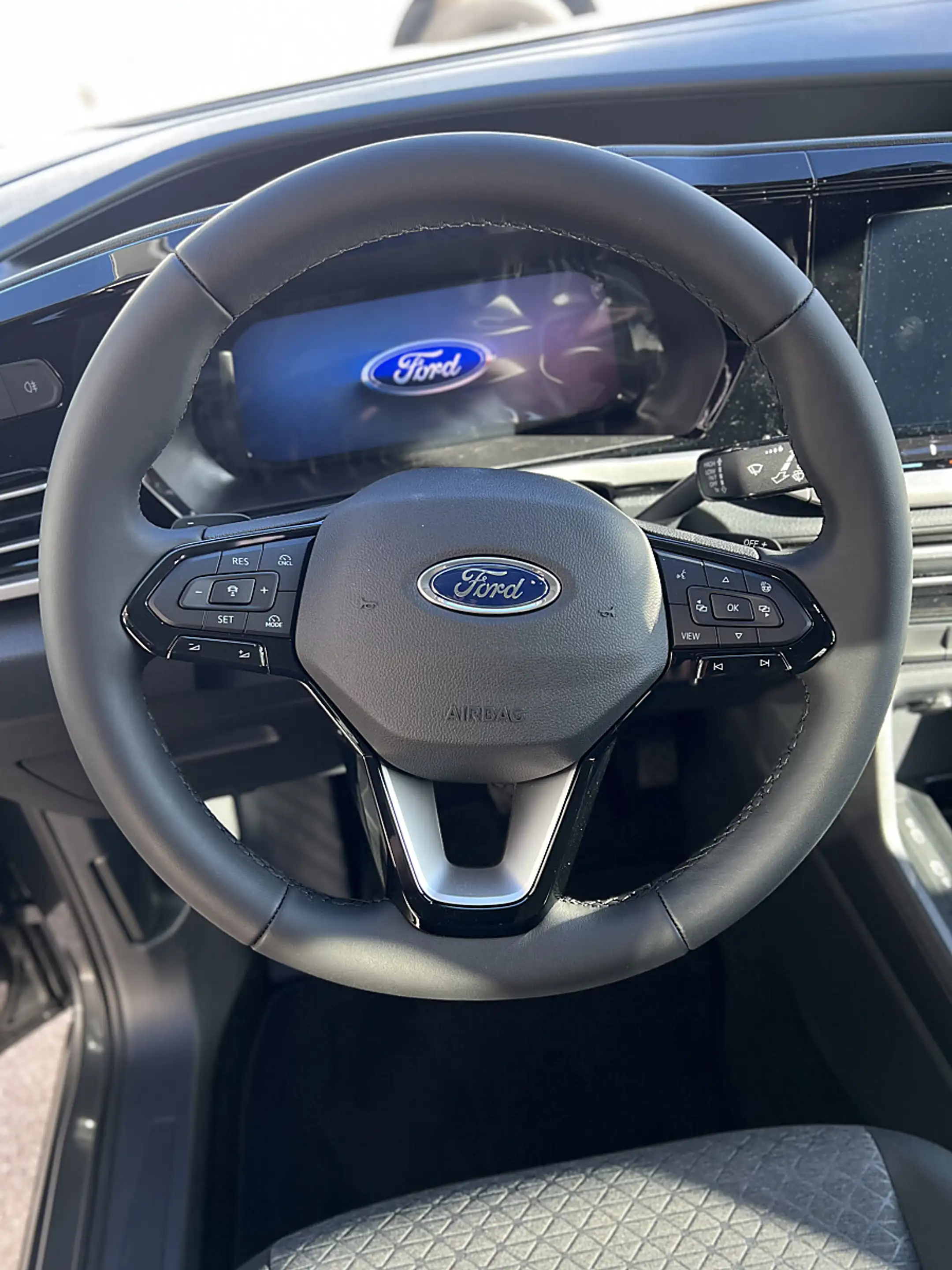 Ford Tourneo Connect 2,0 EcoBlue L1 Titanium Aut. — photo 7