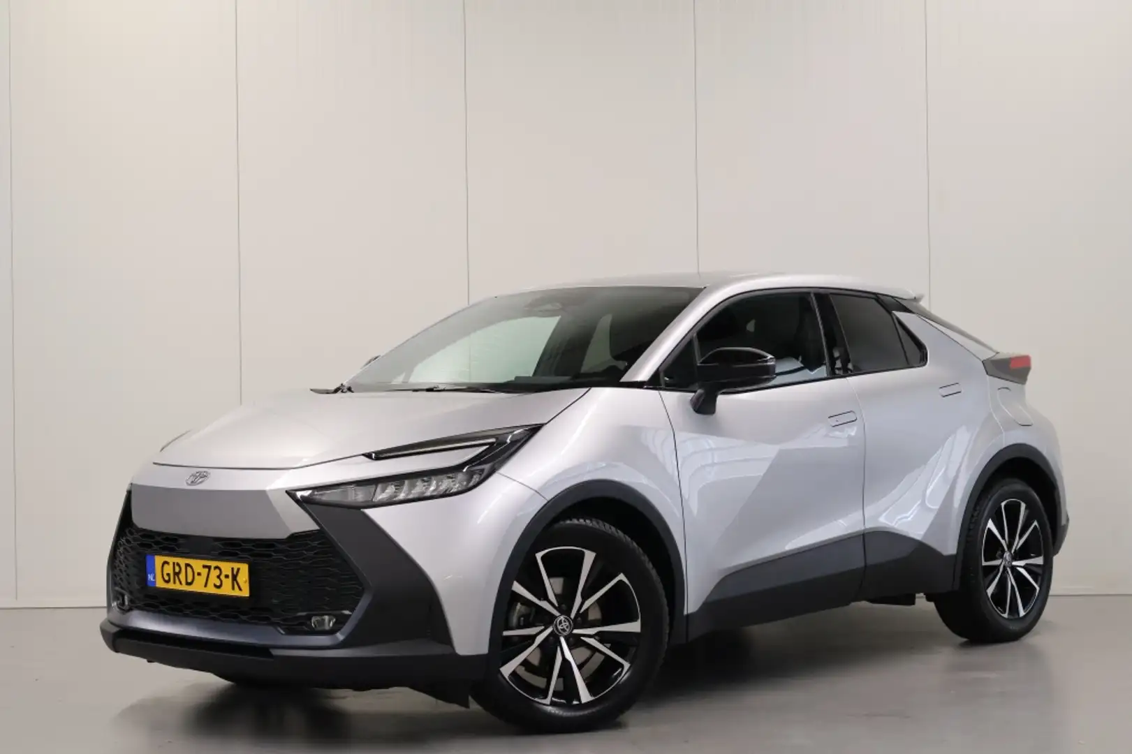 Toyota C-HR 1.8 Hybrid 140 Dynamic Argent - 1