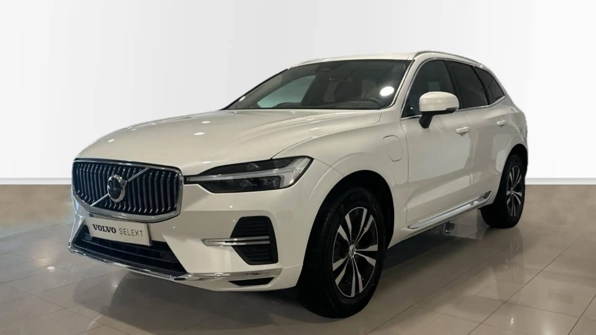 Volvo XC60 T6 Recharge Core Blanc - 1