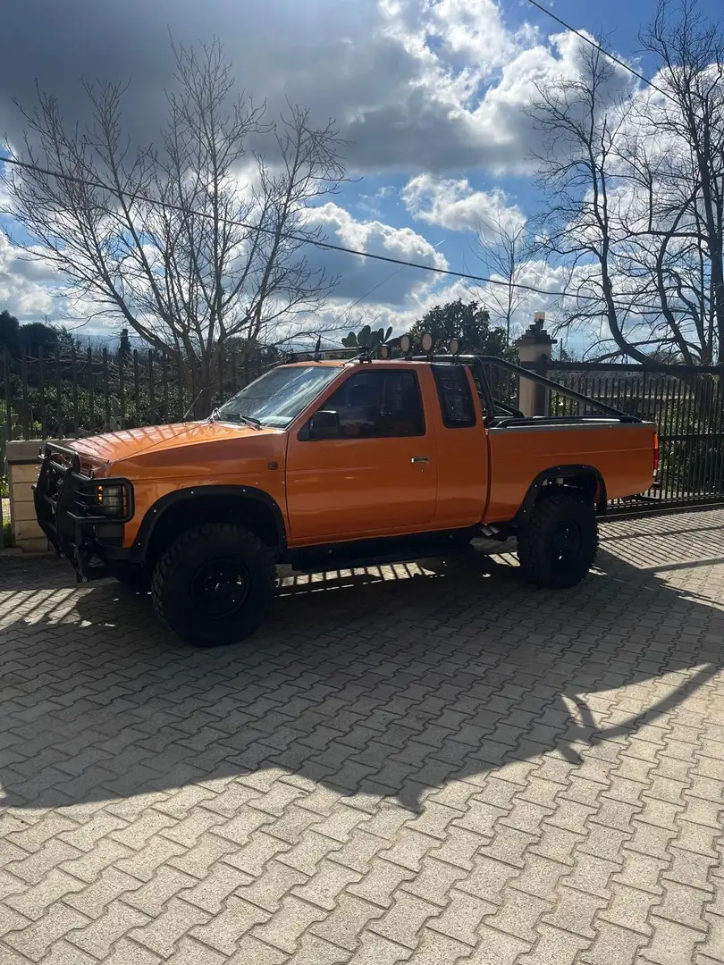 Nissan Datsun King Cab Turbo 2.7 - 1