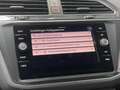 Volkswagen Tiguan 1.5 TSI R-Line *Trekhaak*Sensoren voor/achter*Extr Noir - thumbnail 25