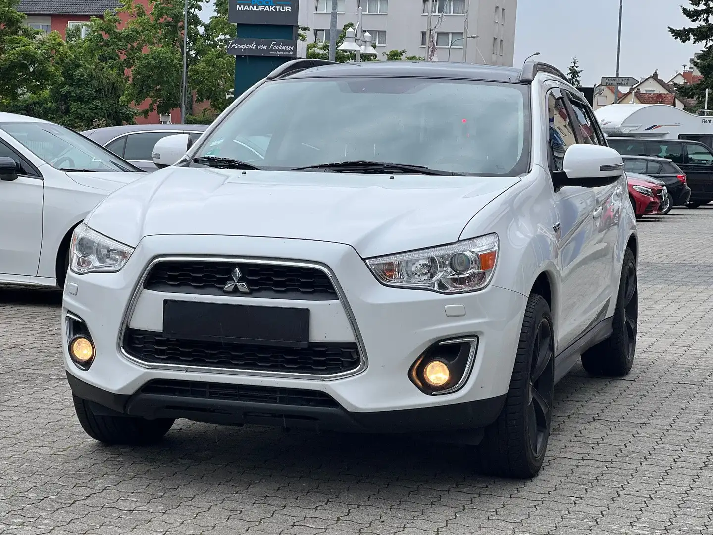 Mitsubishi ASX 2.2 DI-D 4WD Intense Aut.  * Top Extras * Weiß - 2