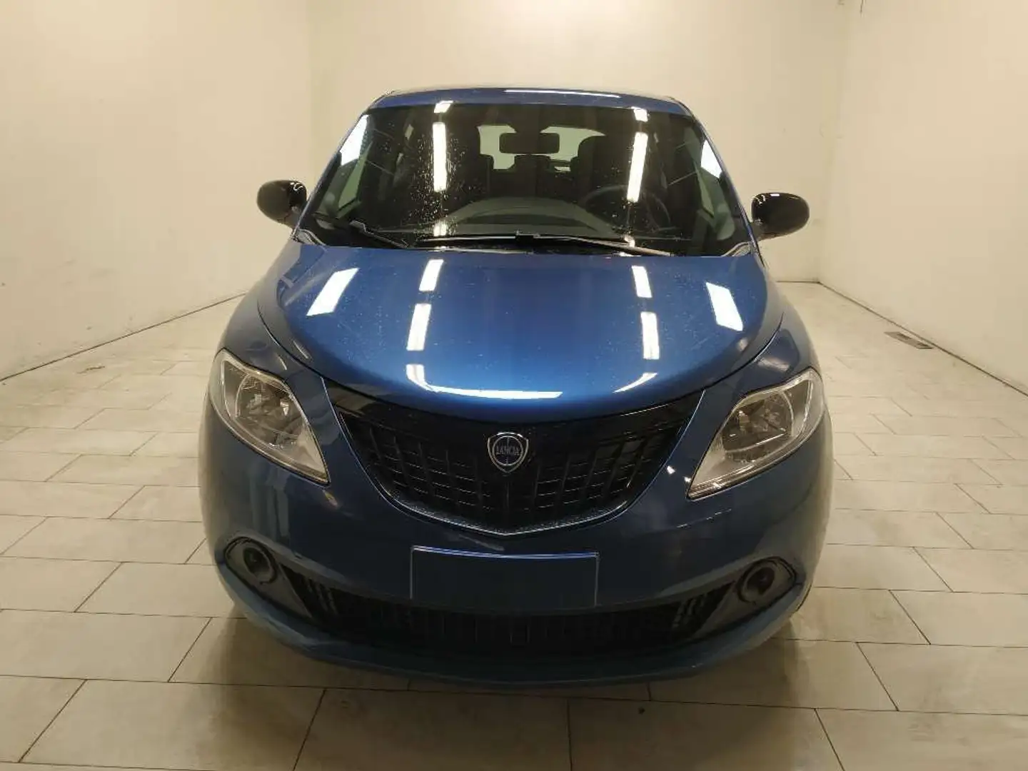 Lancia Ypsilon 1.0 firefly hybrid Oro s&s 70cv Azul - 2