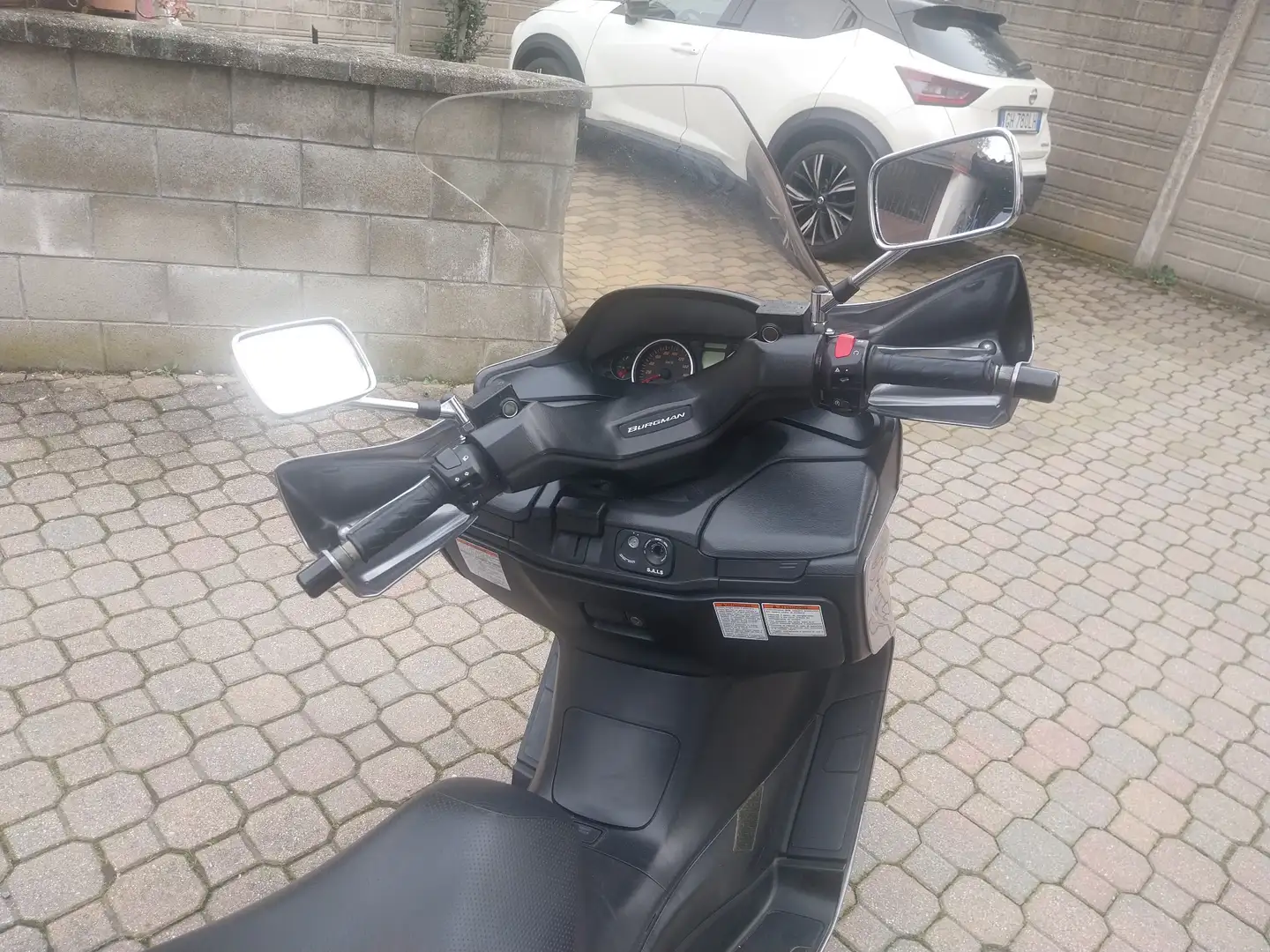Suzuki Burgman 400 Gri - 2