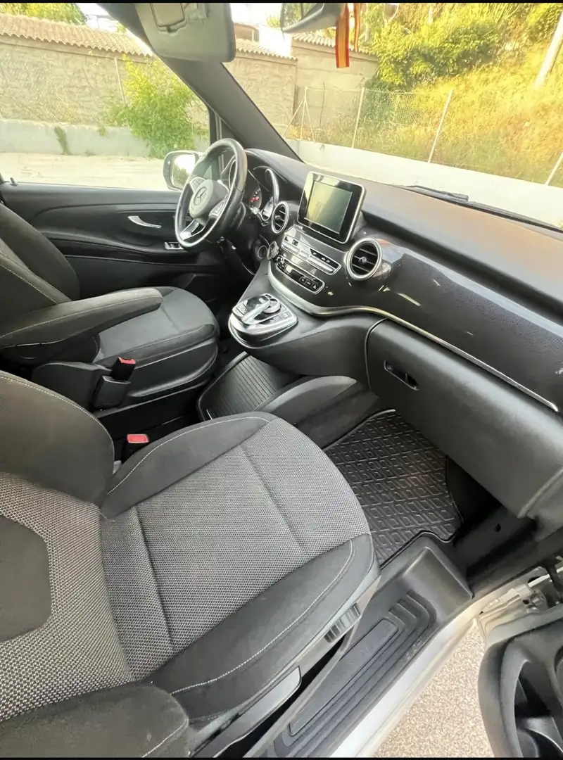 Mercedes-Benz V 220 220CDI Compacto Avantgarde 7GT - 2