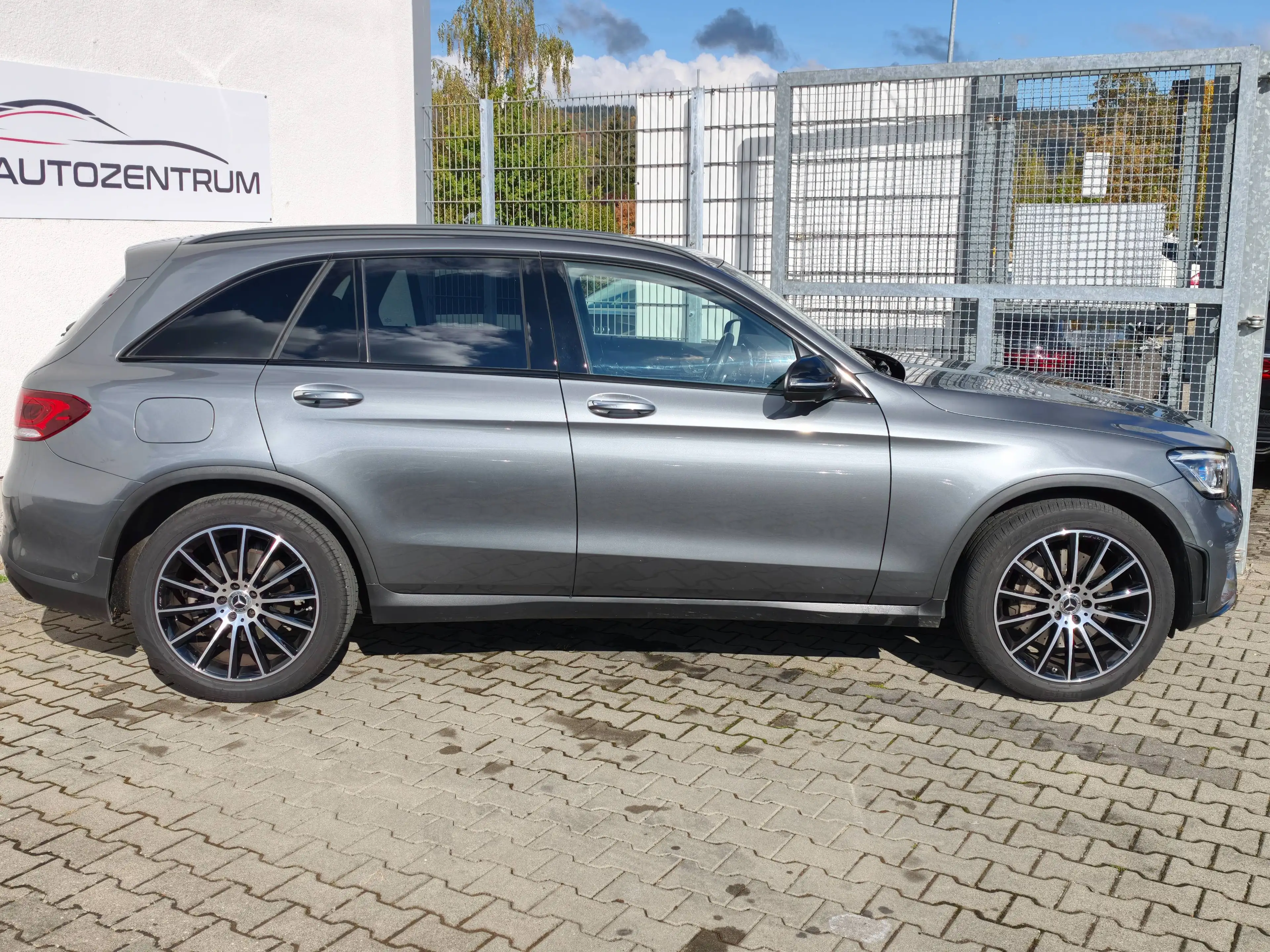 Mercedes-Benz GLC 400 d 4Matic 9G AMG 1.Hd 360° Luft AHK TOT+SPUR+DIST — photo 8