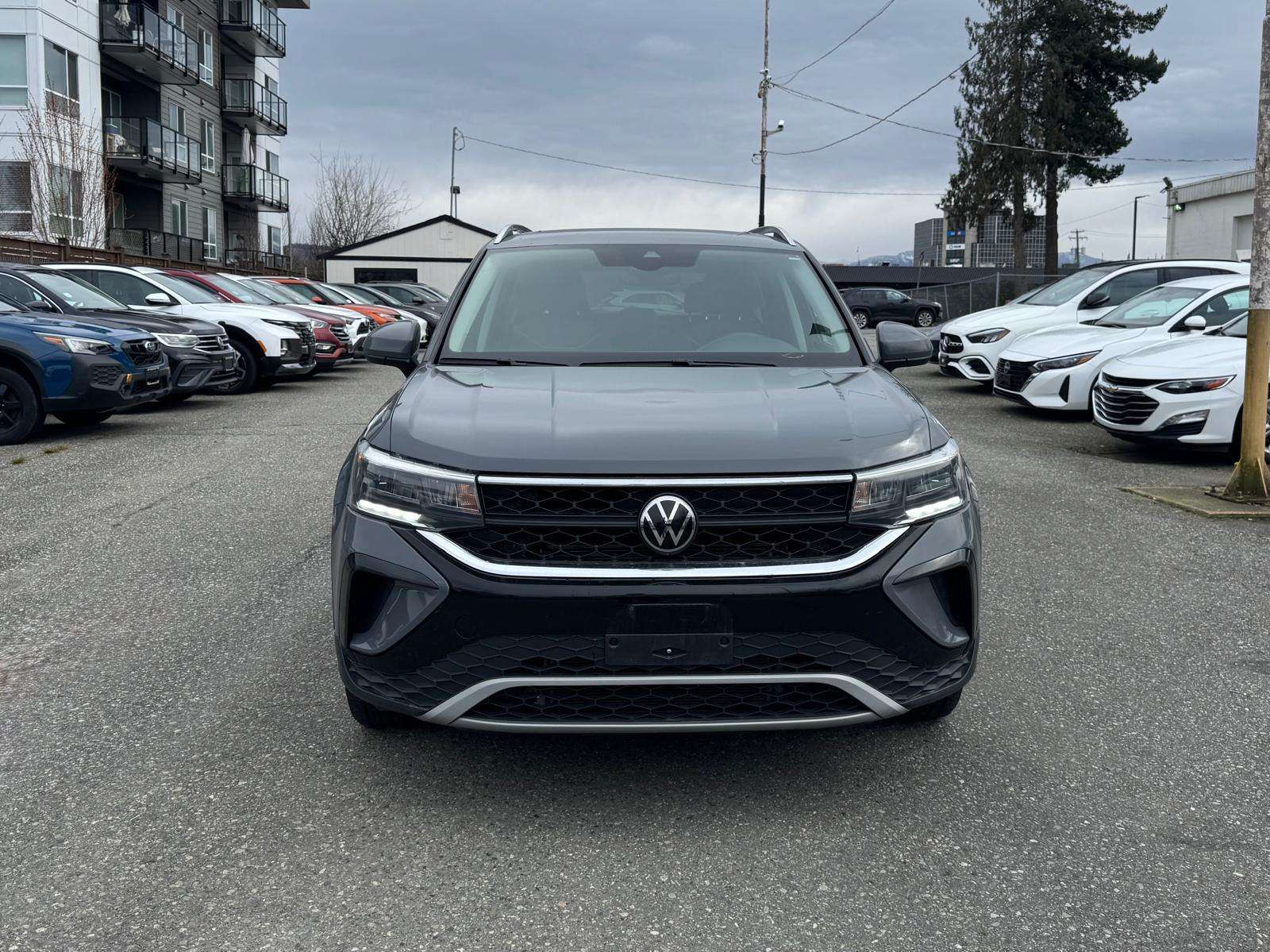 2024 Volkswagen Taos — view 2