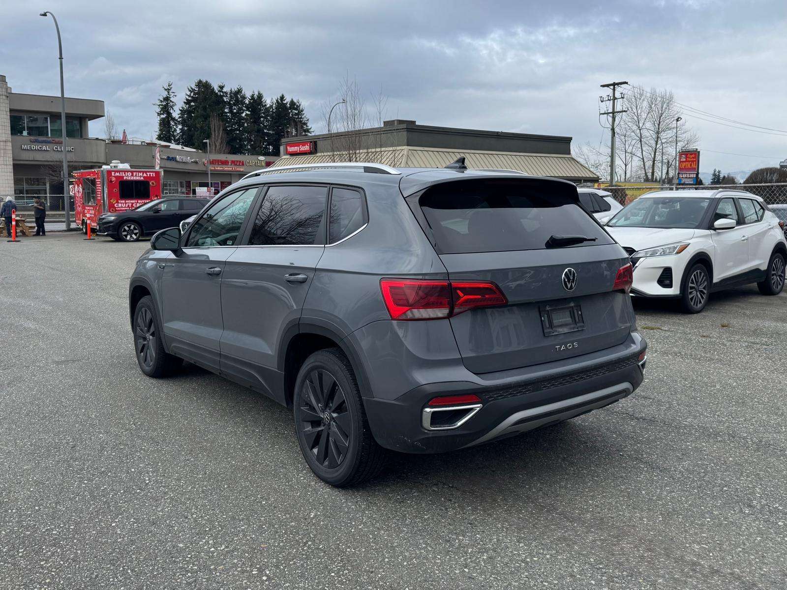 2024 Volkswagen Taos — view 6