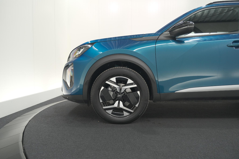 Peugeot 2008 1.2 Hybrid 145 Allure | Apple Carplay | Climate Co — photo 11