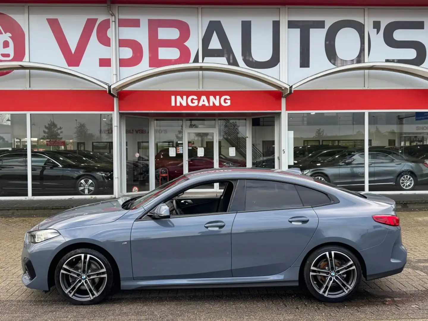 BMW 218i M-SPORT AUT. HALF-LEER NAVI CAMERA CARPLAY TR Gris - 2