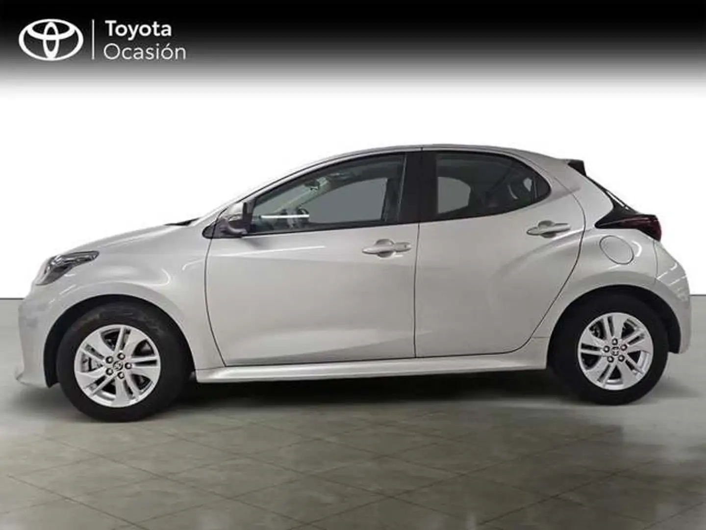 Toyota Yaris 120H 1.5 Business Plus Gris - 2