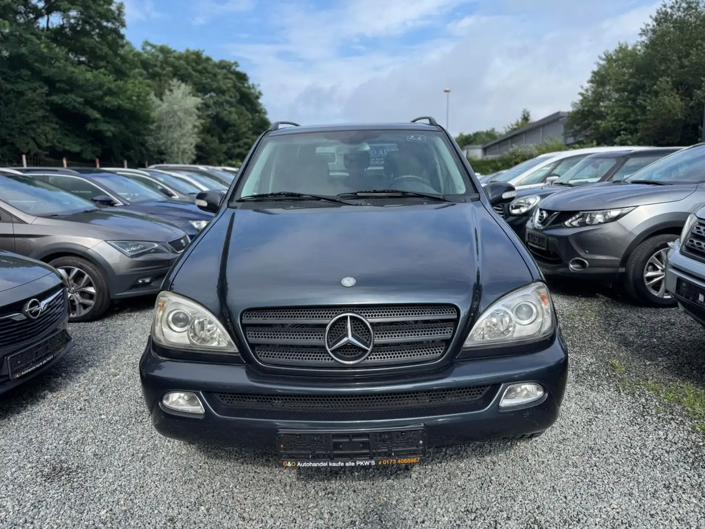 Mercedes-Benz ML 320 4*4 Automatik*AHK Schwarz - 1