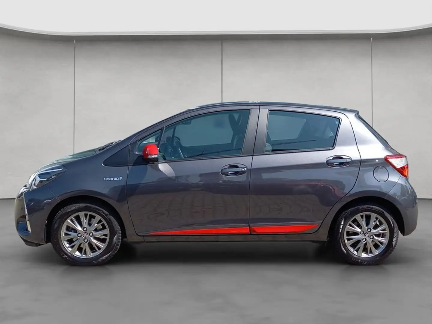 Toyota Yaris Hybrid 1.5 VVT-i Launch Edition Grau - 2