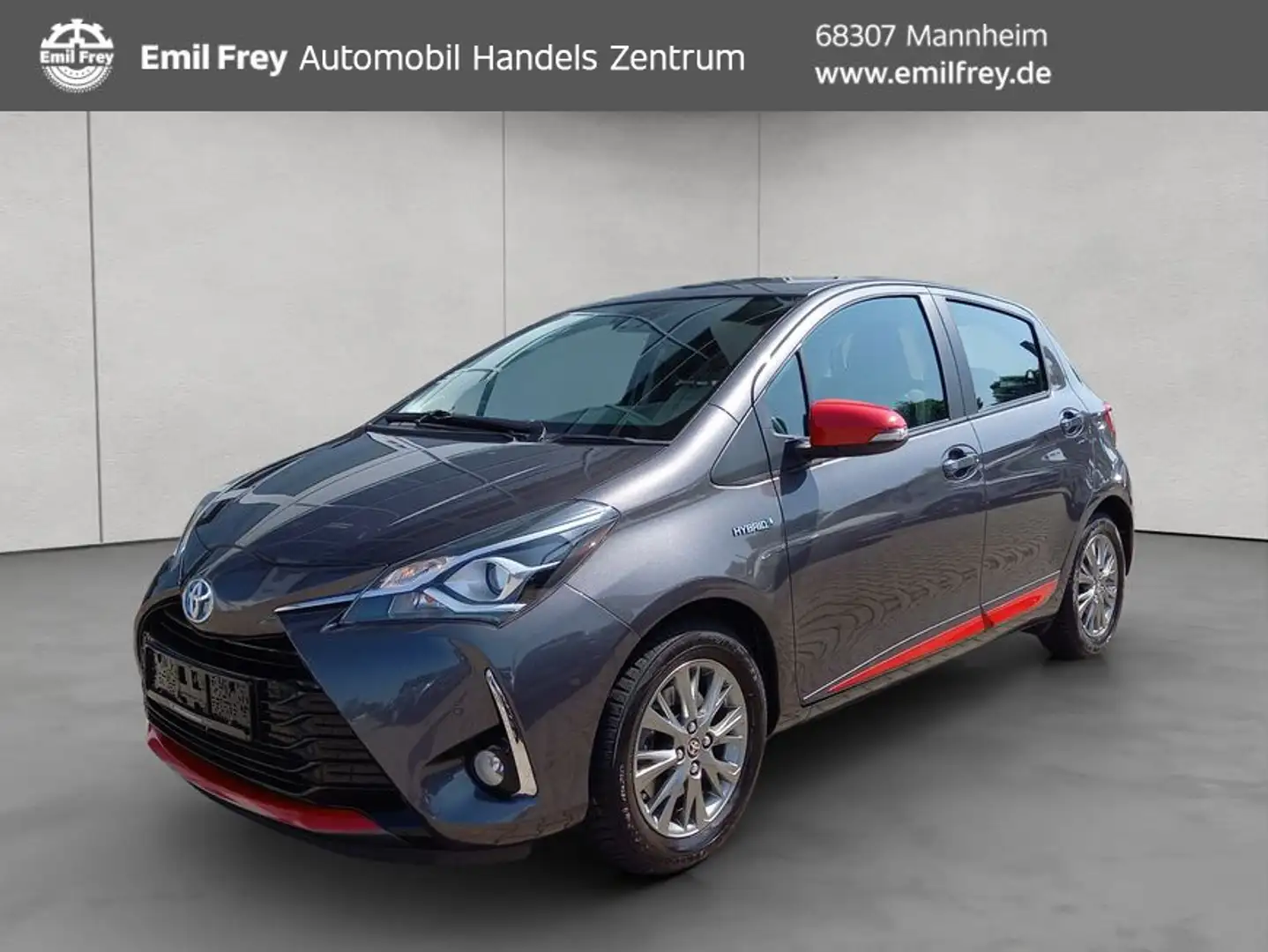 Toyota Yaris Hybrid 1.5 VVT-i Launch Edition Grau - 1