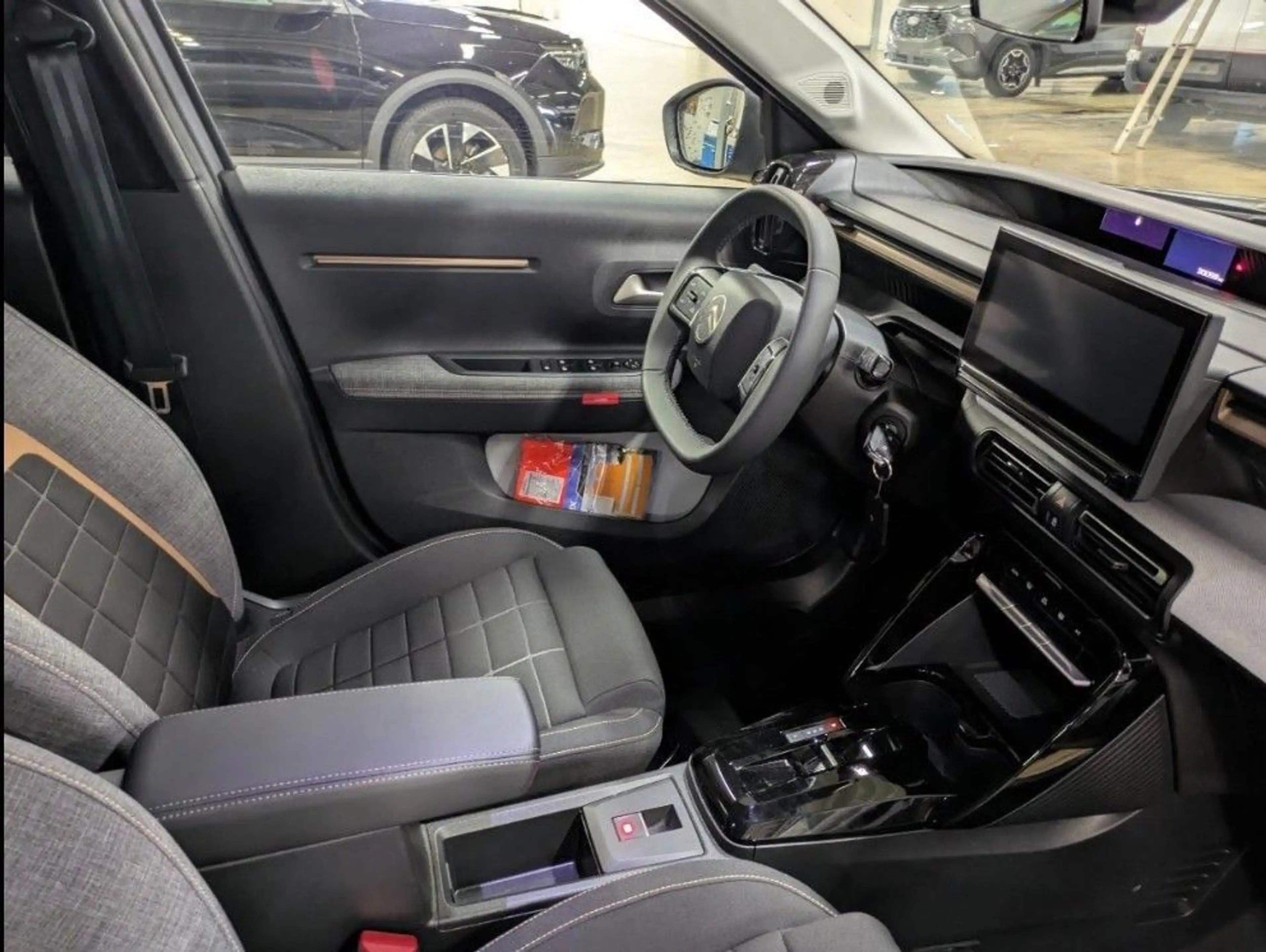 Citroen C3 Aircross Plus Hybrid 145,PDC,Kamera,aut.Klima — photo 11