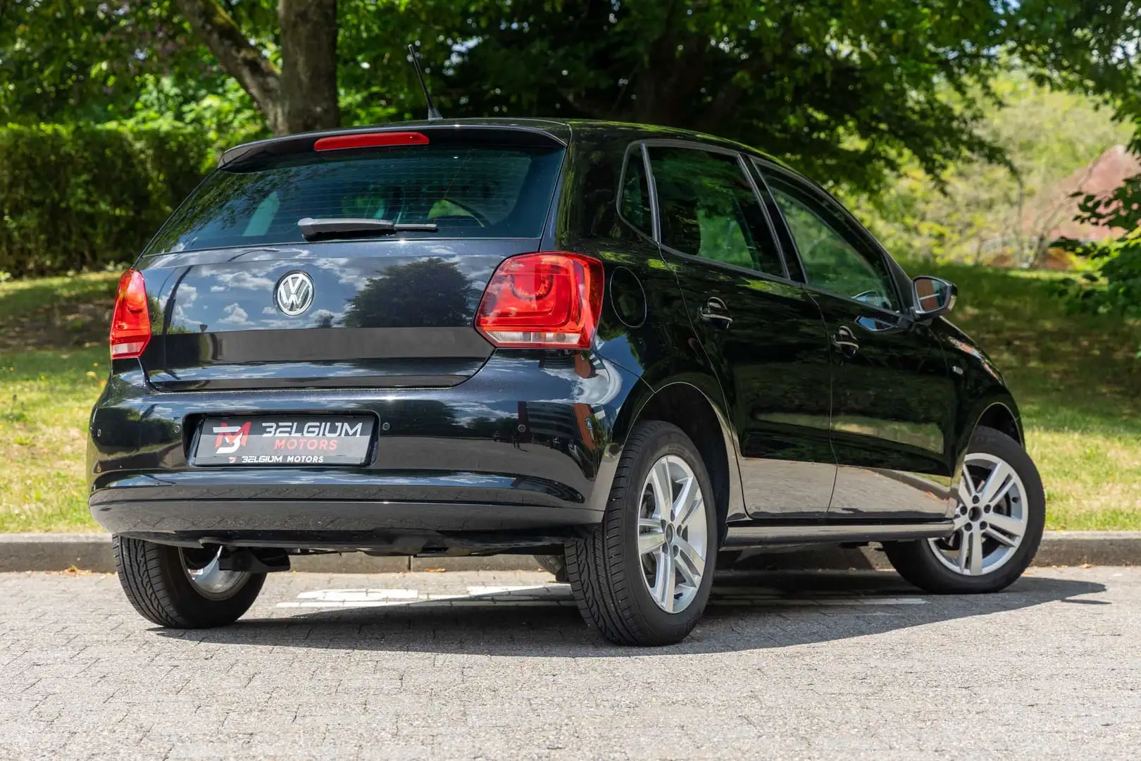 Volkswagen Polo Polo 1.2i Life - Heated seats - Park assist Noir - 2