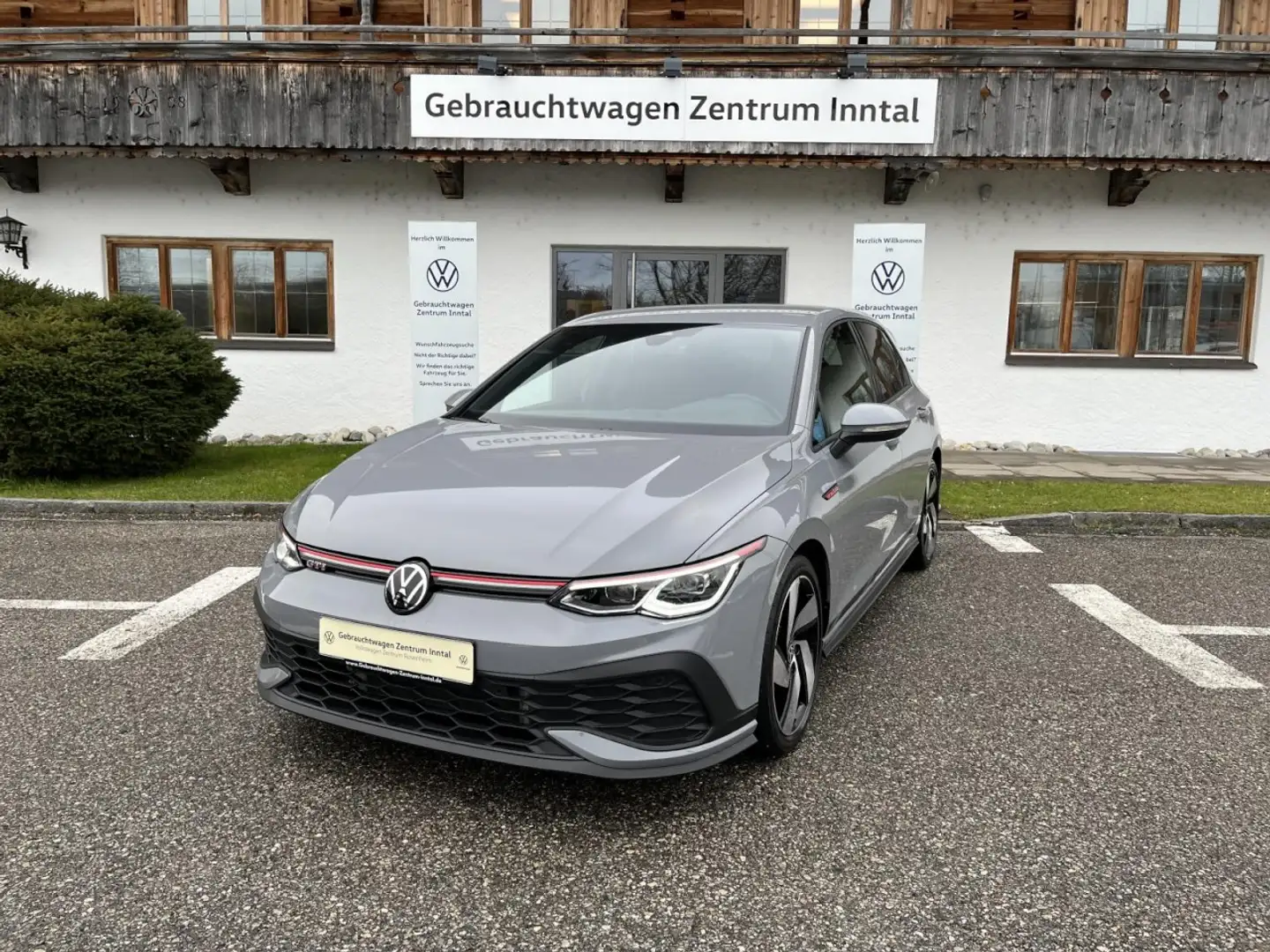 Volkswagen Golf VIII GTI Clubsport 45 2,0 TSI DSG (Navi+LED) Zwart - 2