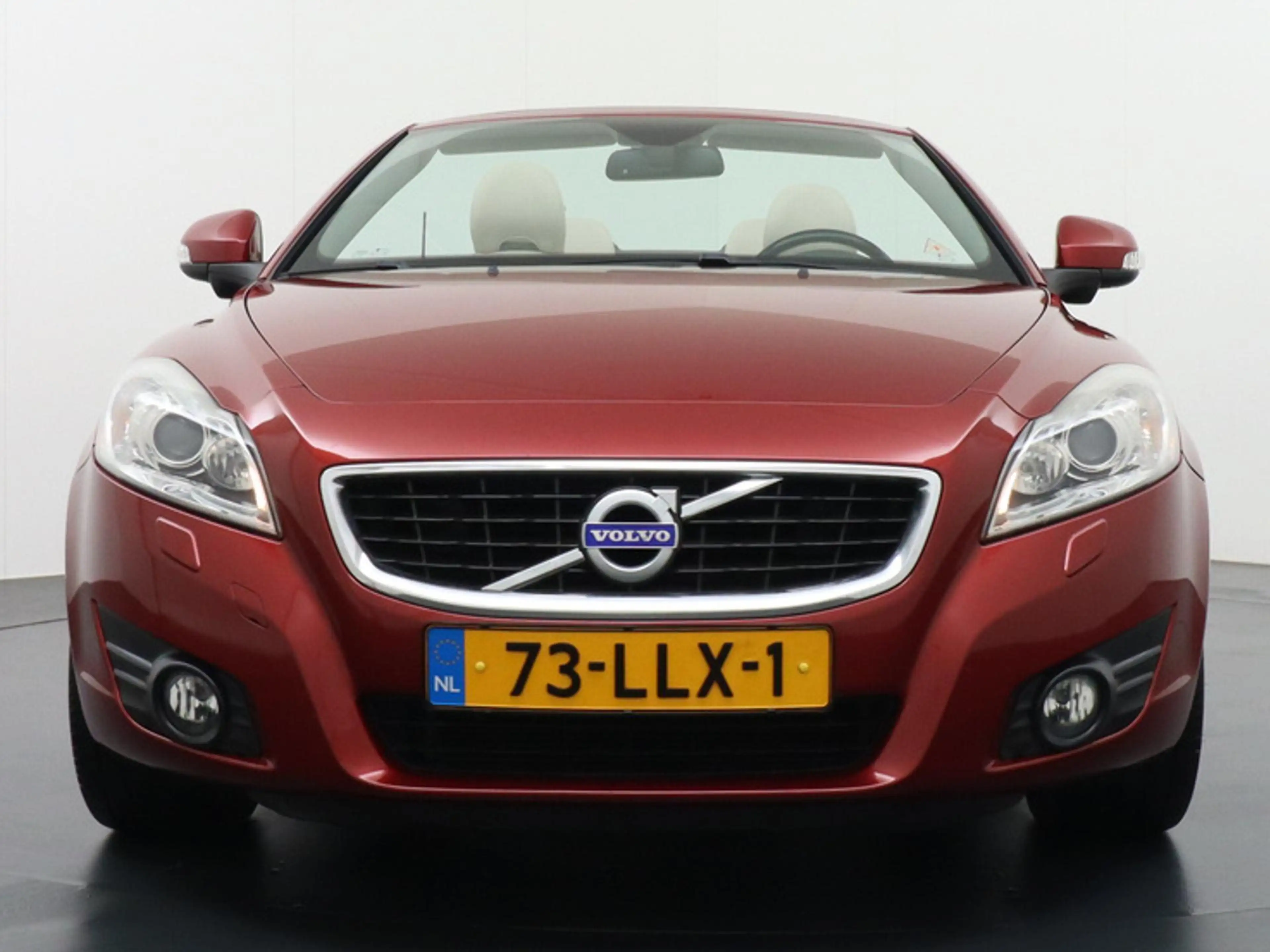 Volvo C70 Convertible 2.4i Intro Edition Leder/ PDC / Cruise — photo 2
