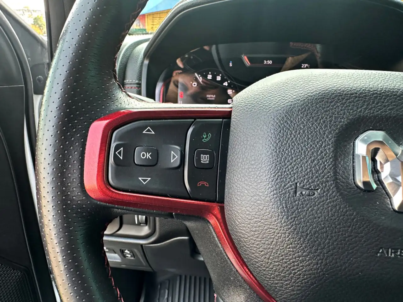 RAM 1500 снимка RAM 1500