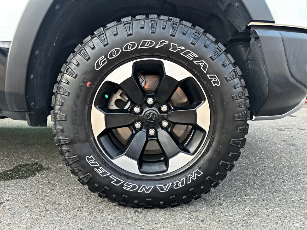 RAM 1500 снимка RAM 1500