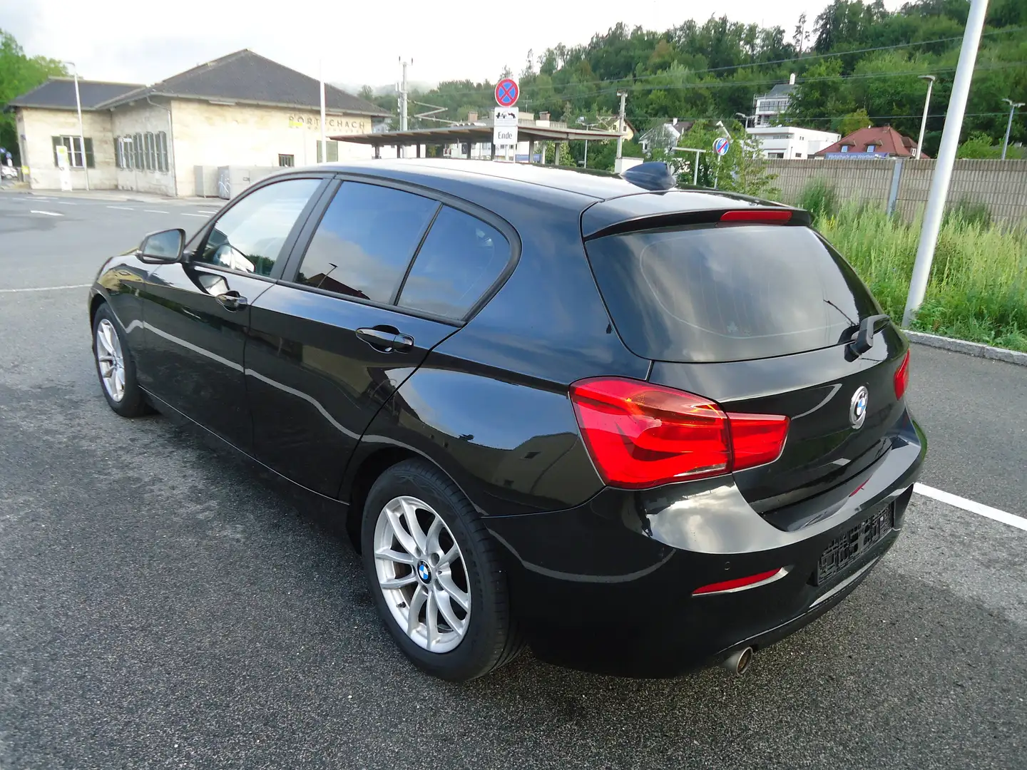 BMW 116 116d Efficient Dynamics Schwarz - 2
