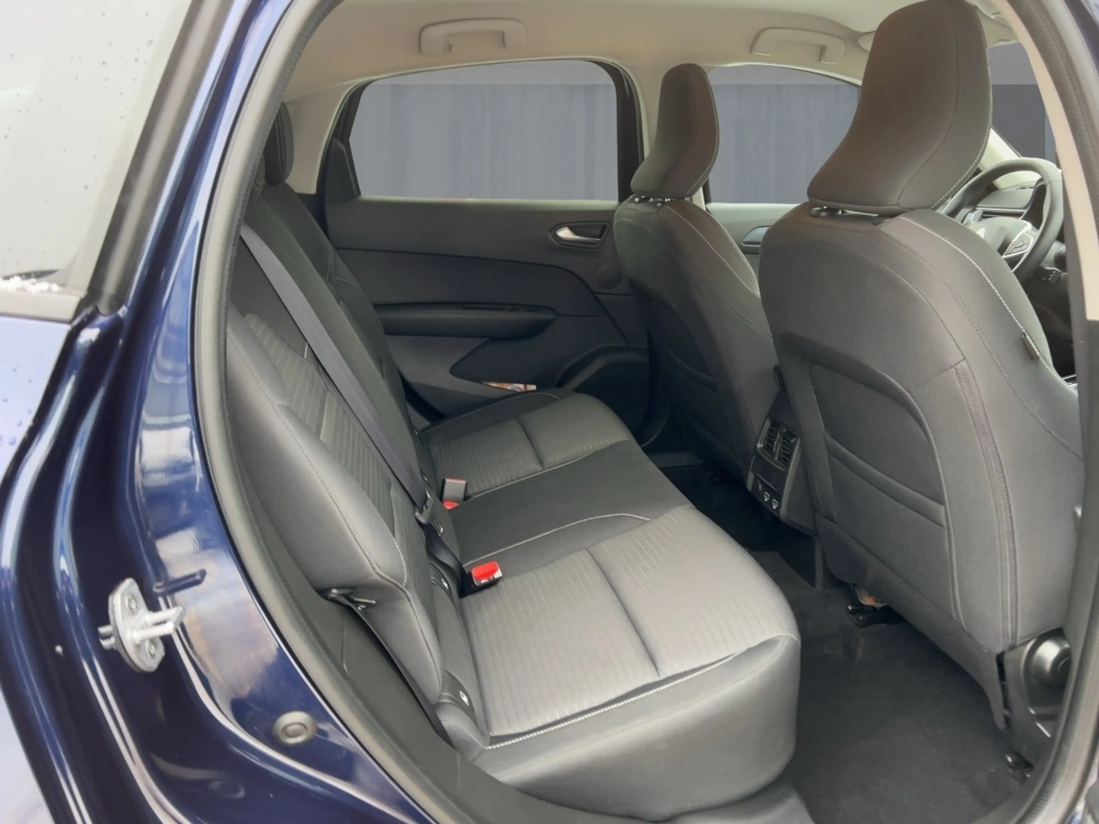 Renault Arkana TCe 140 Mild-Hybrid Evolution EU6e PDC — photo 9