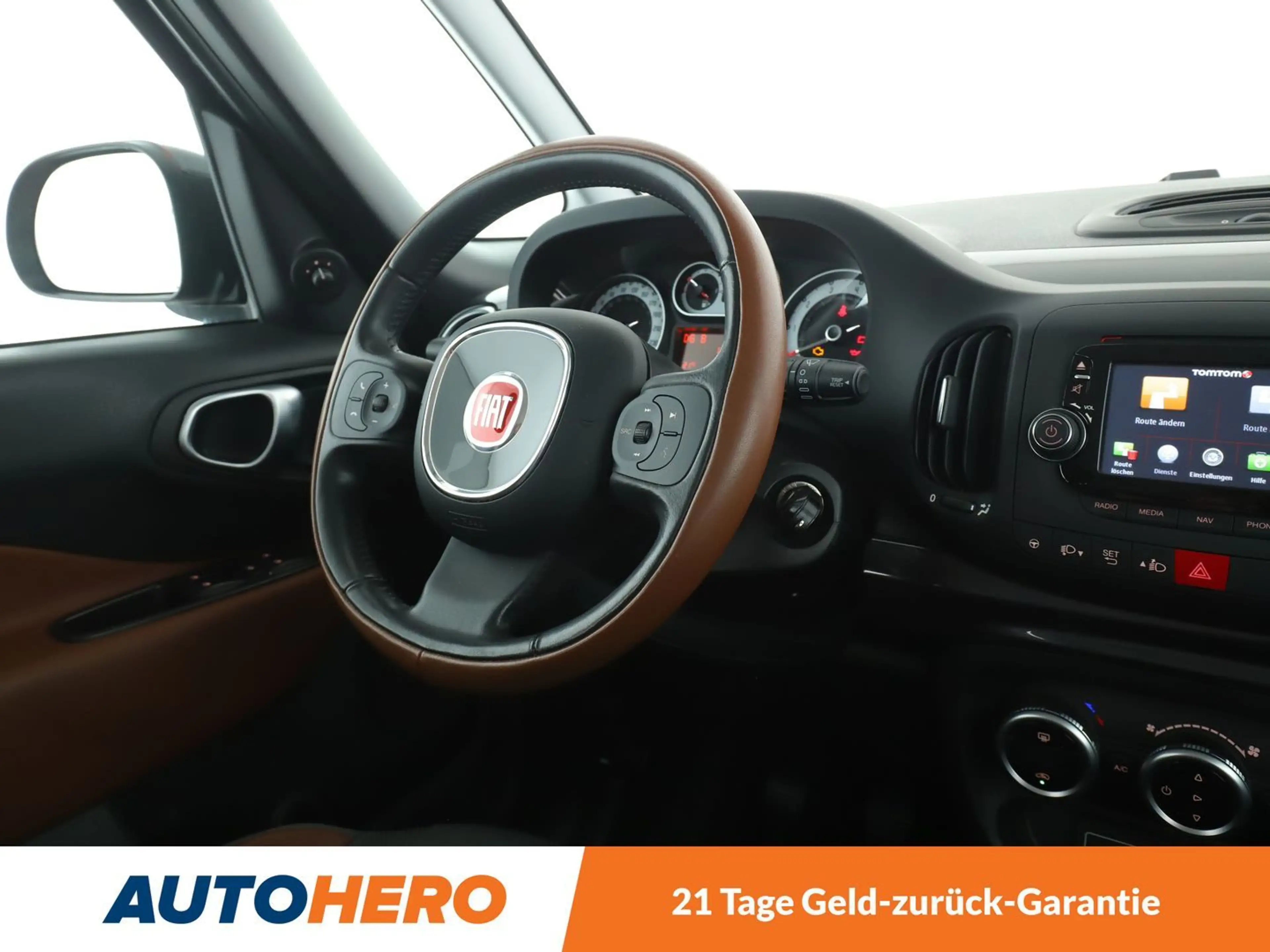 Fiat 500L 1.4 Trekking Rock N Road Edition*NAVI*TEMPO*PDC* — photo 13