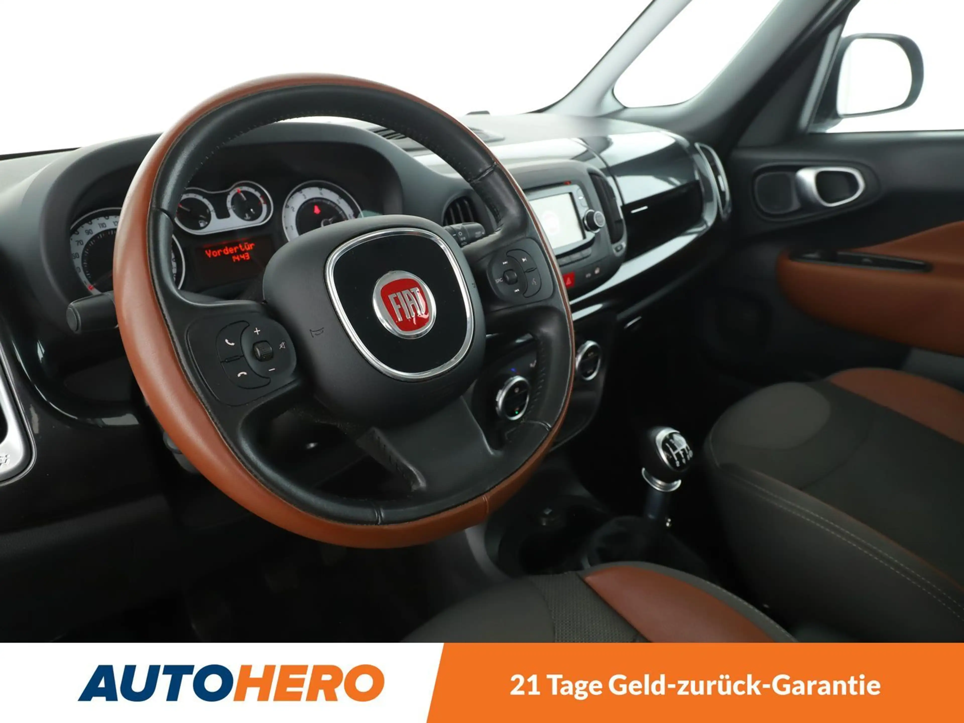 Fiat 500L 1.4 Trekking Rock N Road Edition*NAVI*TEMPO*PDC* — photo 11