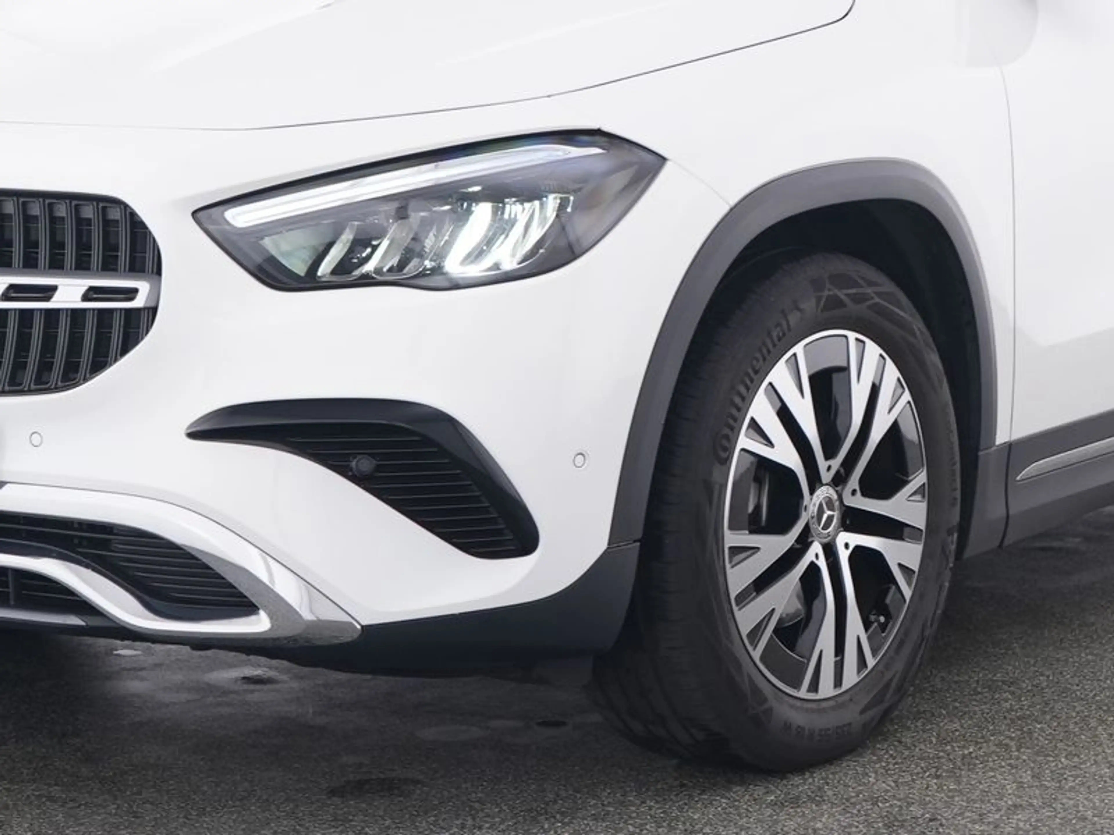 Mercedes-Benz GLA 200 , PROGRESSIVE AHK KAMERA SPUR PDC SHZ — photo 5