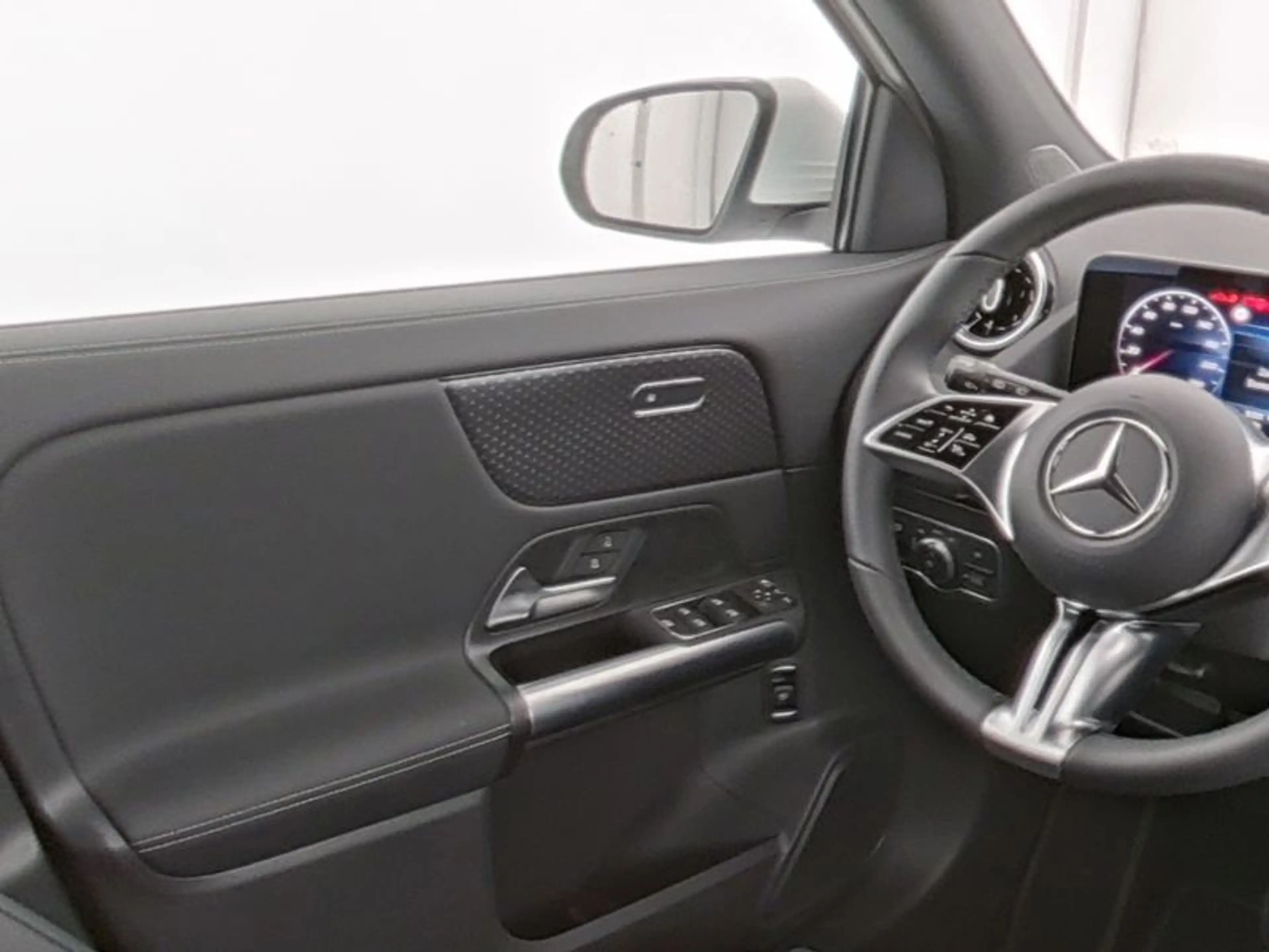 Mercedes-Benz GLA 200 , PROGRESSIVE AHK KAMERA SPUR PDC SHZ — photo 10