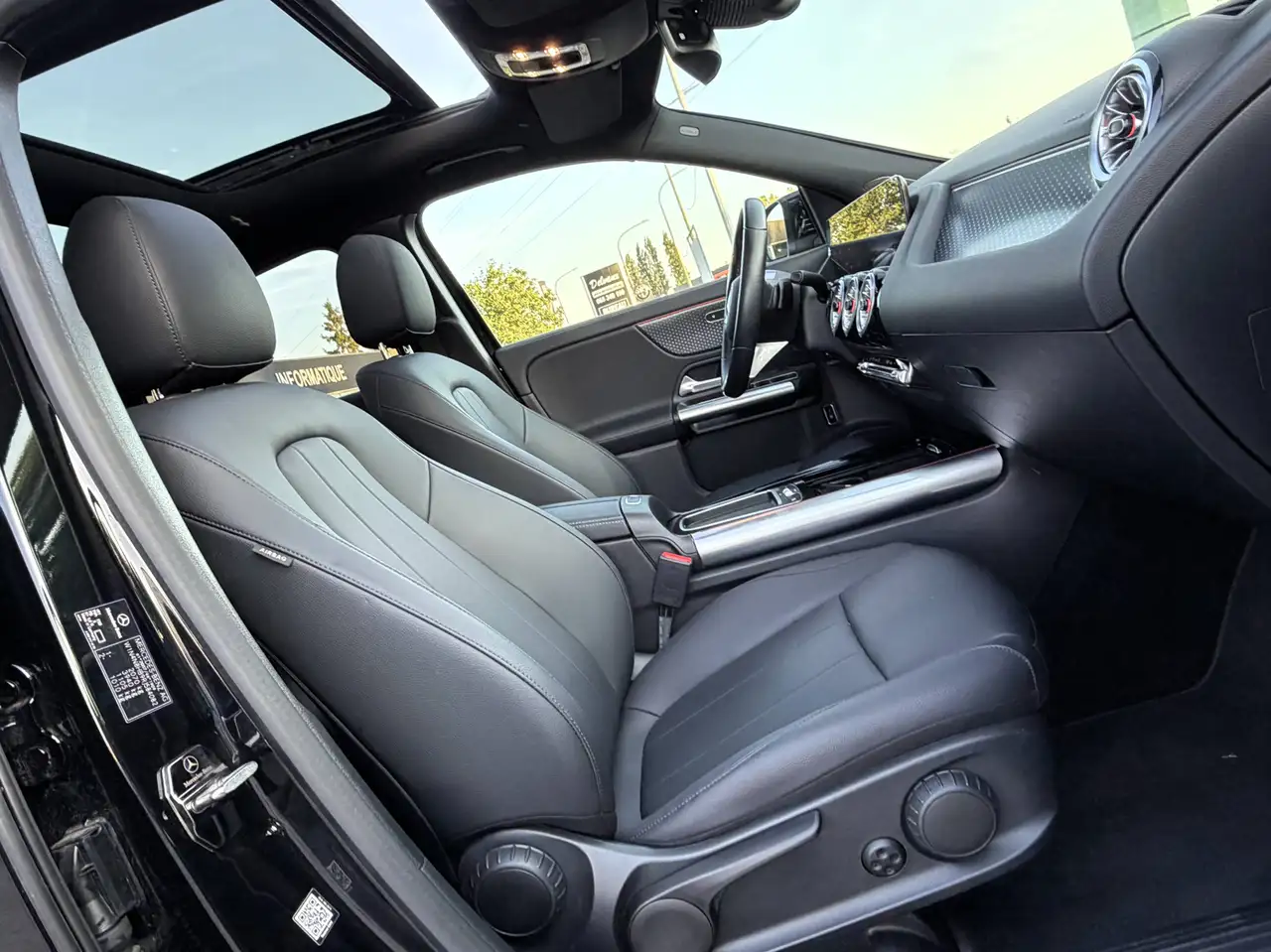Mercedes-Benz GLA Progressive MHEV FACELIFT/CUIR/NAVI/CAMERA/PANO/MULTIBEAM LED/KEYLESS/FULL, миниатюра 16