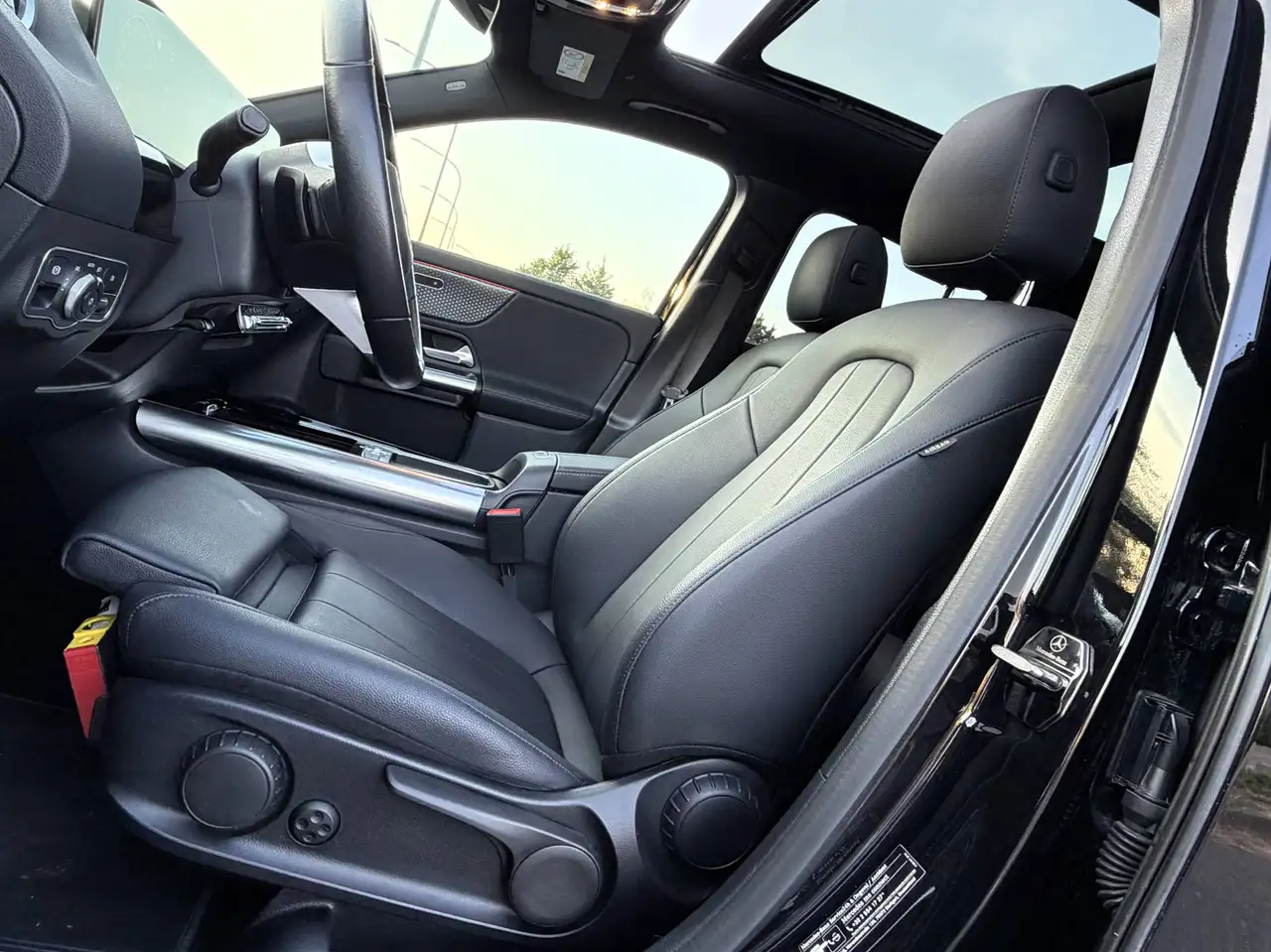 Mercedes-Benz GLA Progressive MHEV FACELIFT/CUIR/NAVI/CAMERA/PANO/MULTIBEAM LED/KEYLESS/FULL, миниатюра 14