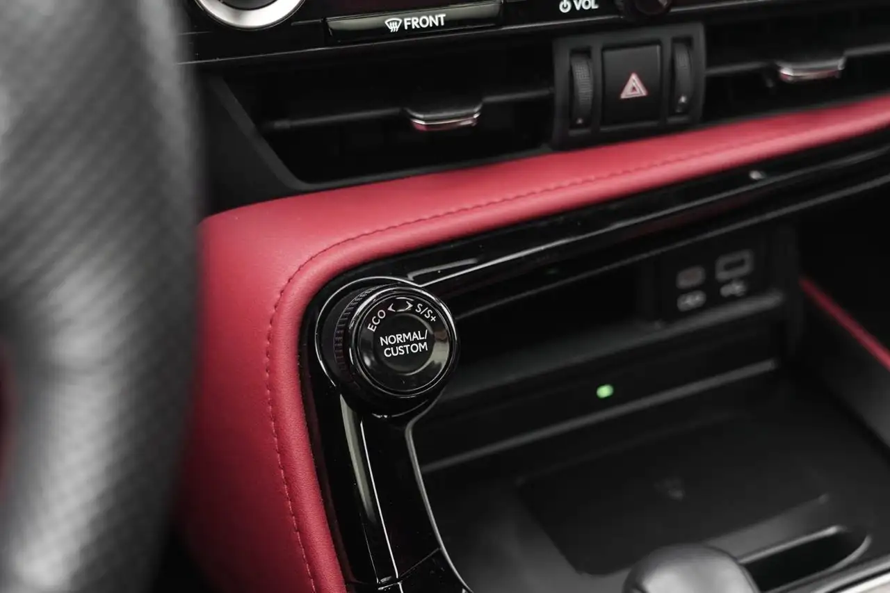 Lexus NX fotografie Lexus NX