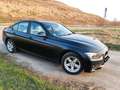 BMW 318 d Lim. NAVI~KLIMAAUT~PDC~EURO5 Schwarz - thumbnail 4