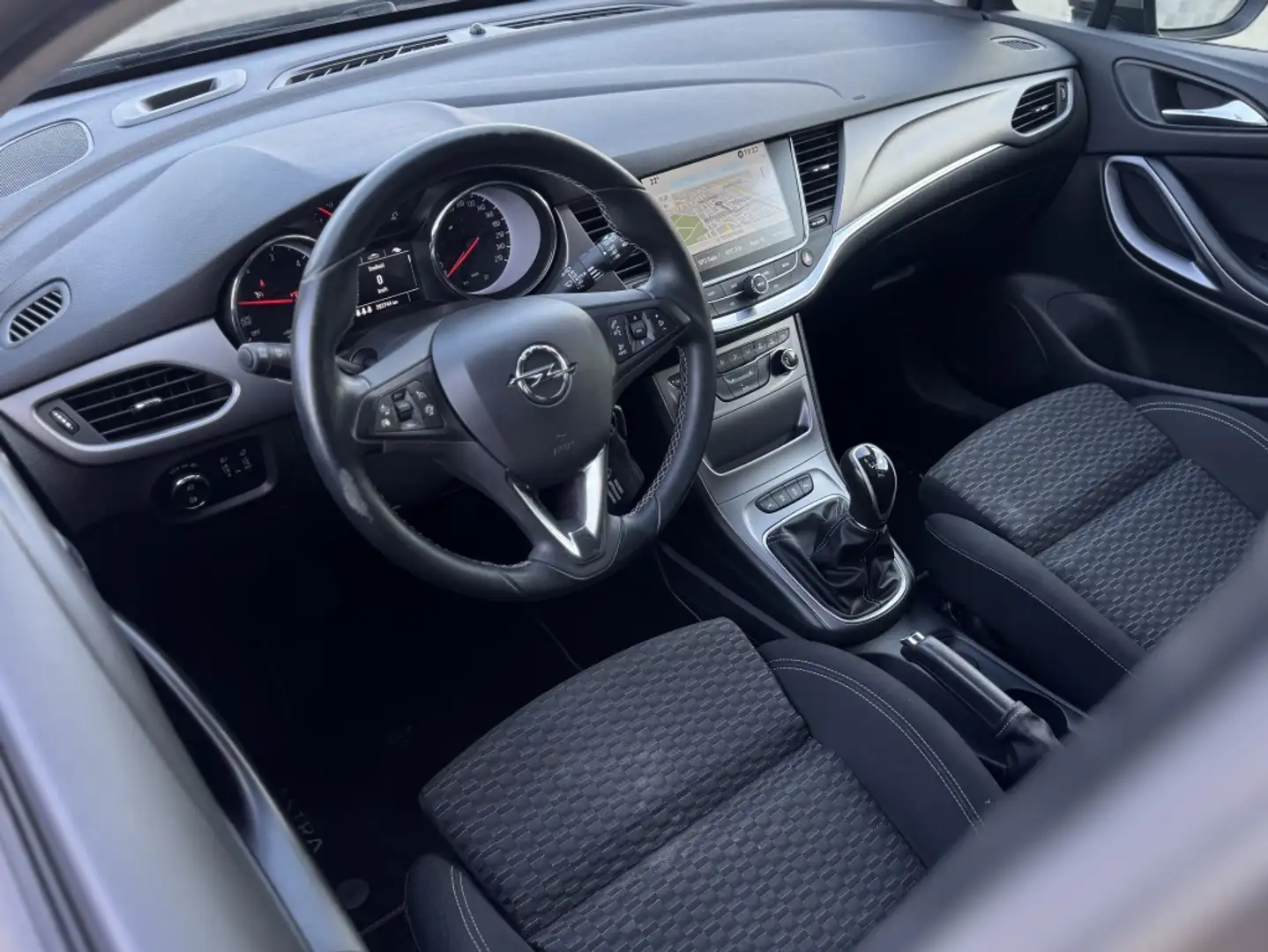 Opel Astra 1.6 CDTI Business+ Cruise Navi Trekhaak Bruin - 2
