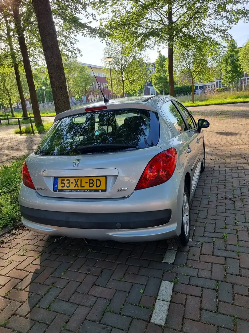 Peugeot 207 1.4-16V Color-line Grijs - 2