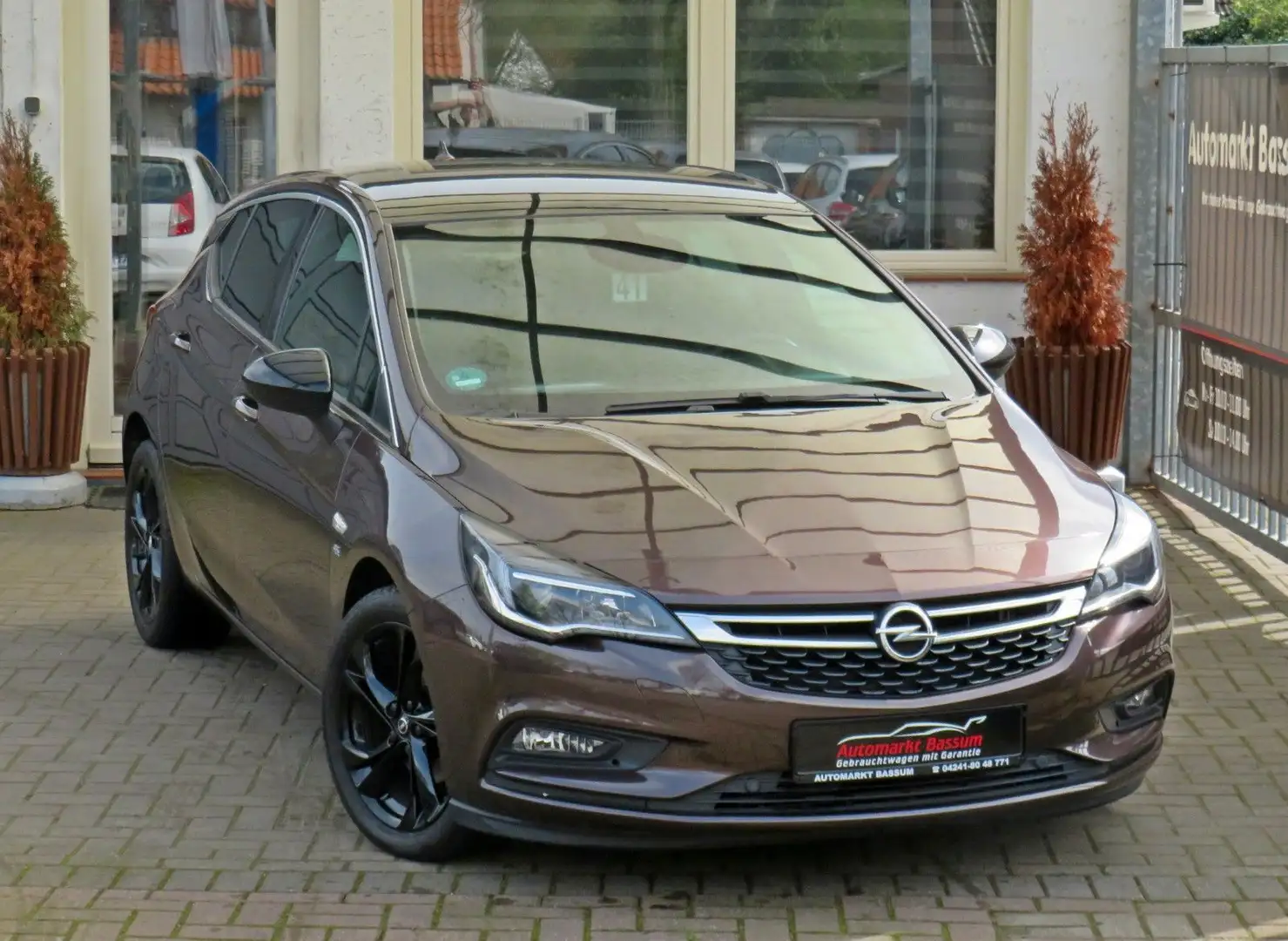 Opel Astra K Lim. Dynamic OPC-Line Navi Shz. Brązowy - 1