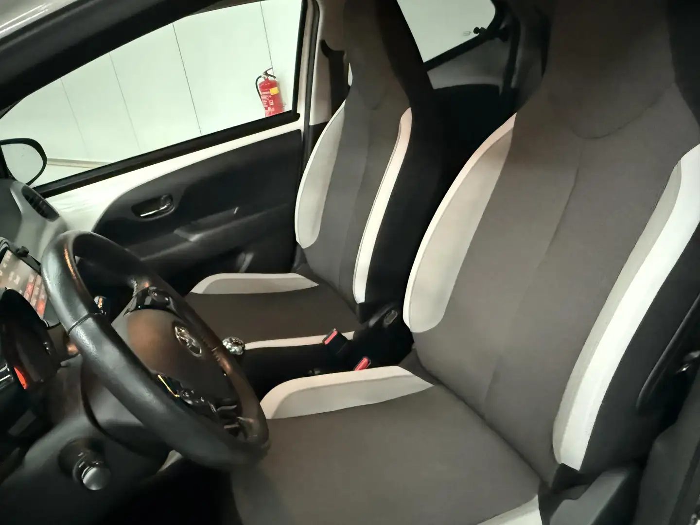 Toyota Aygo 1.0 VVT-i x-sport Met trekhaak, slechts 33106KM! Z Blanc - 2