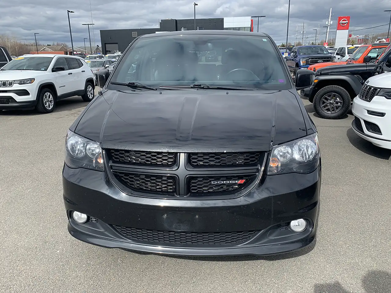 Dodge Grand Caravan снимка Dodge Grand Caravan