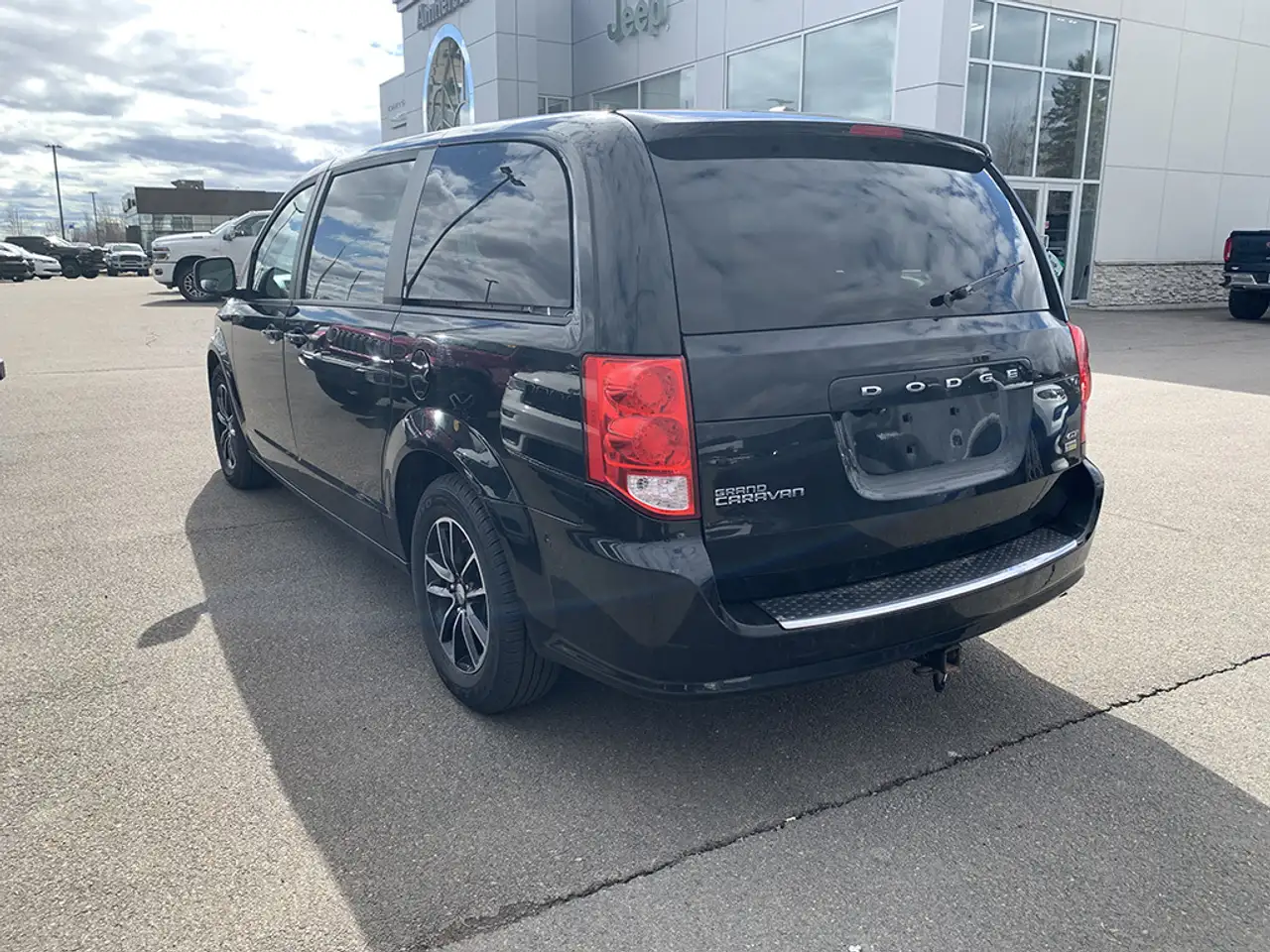 Dodge Grand Caravan снимка Dodge Grand Caravan