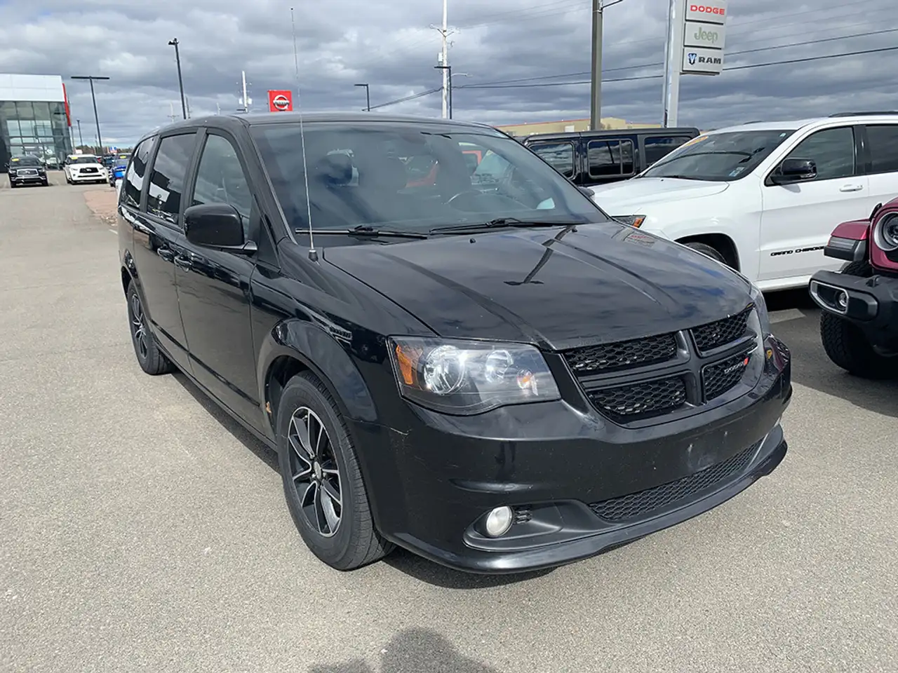 Dodge Grand Caravan снимка Dodge Grand Caravan