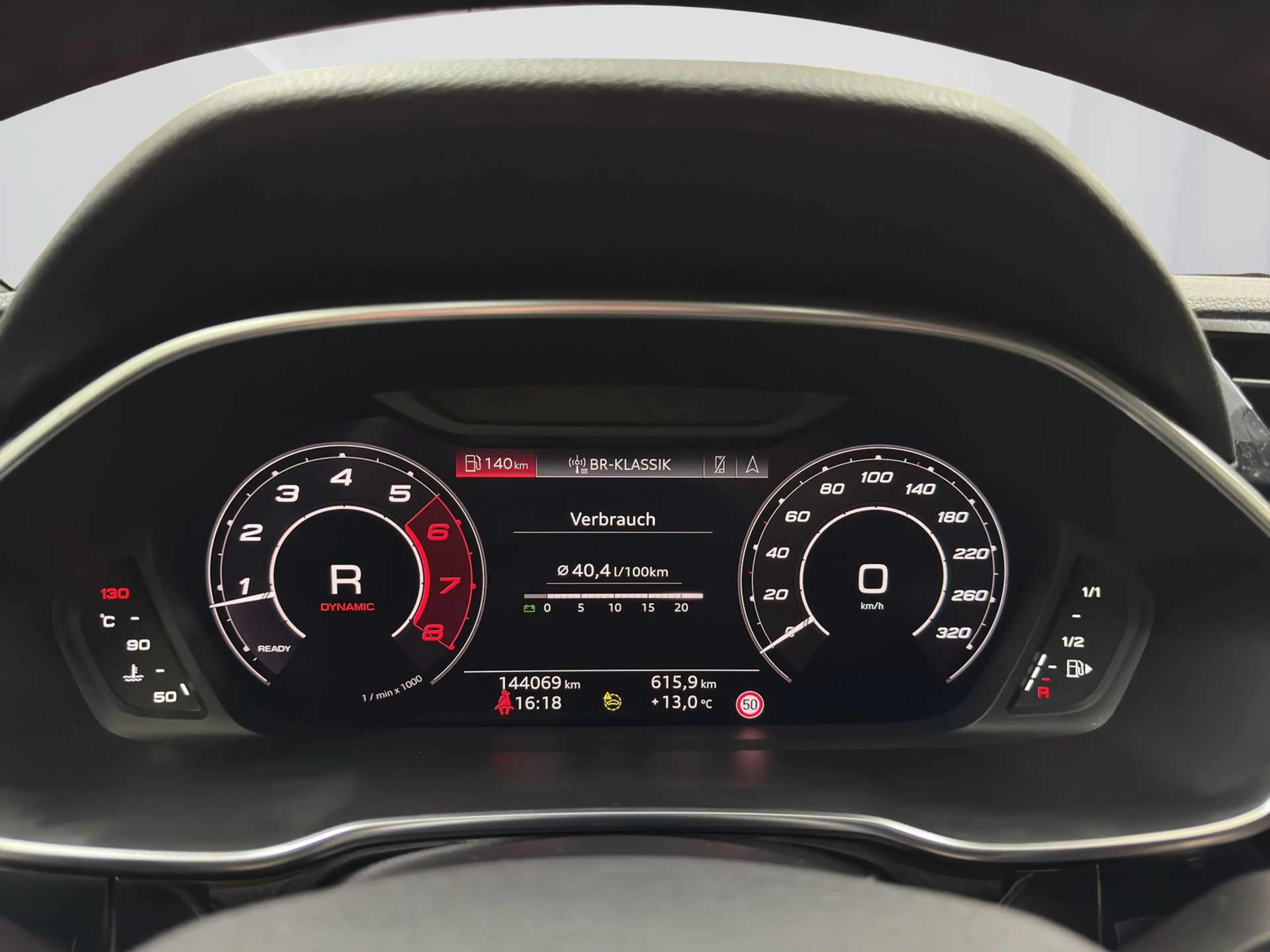 Audi RS Q3 2.5 TFSI quattro AHK*ACC*MATRIX*RFK*SHZ — photo 14